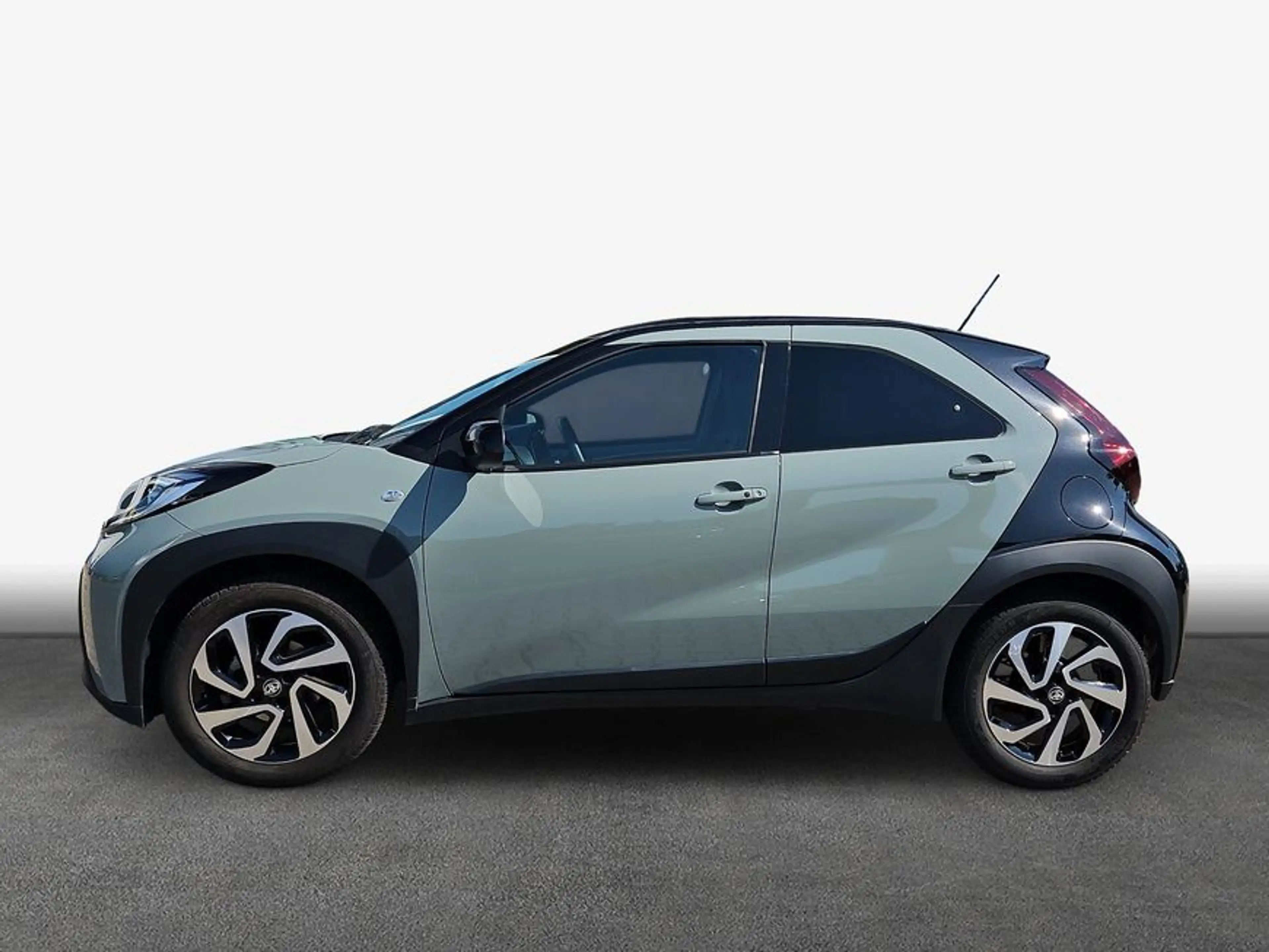 Toyota Aygo X X S-CVT Air Teamplayer — photo 4