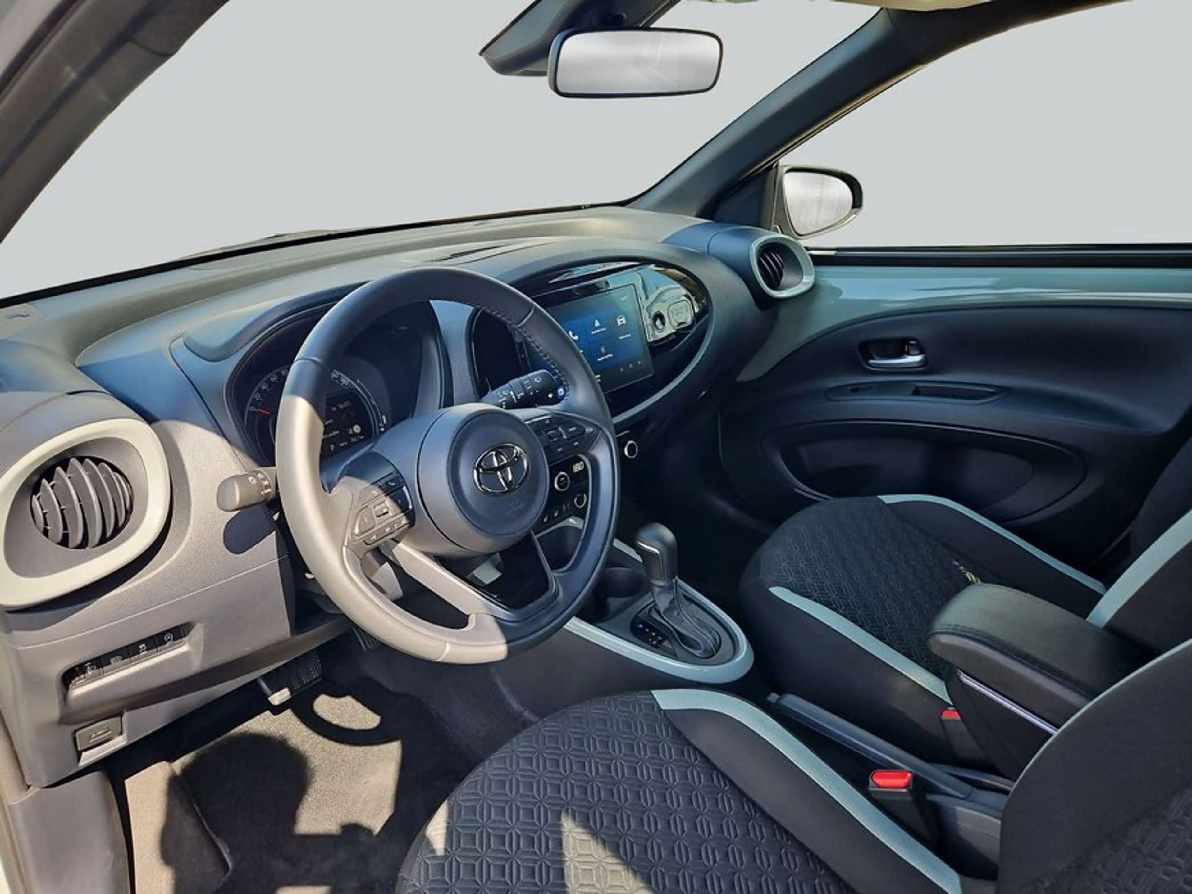 Toyota Aygo X X S-CVT Air Teamplayer — photo 9