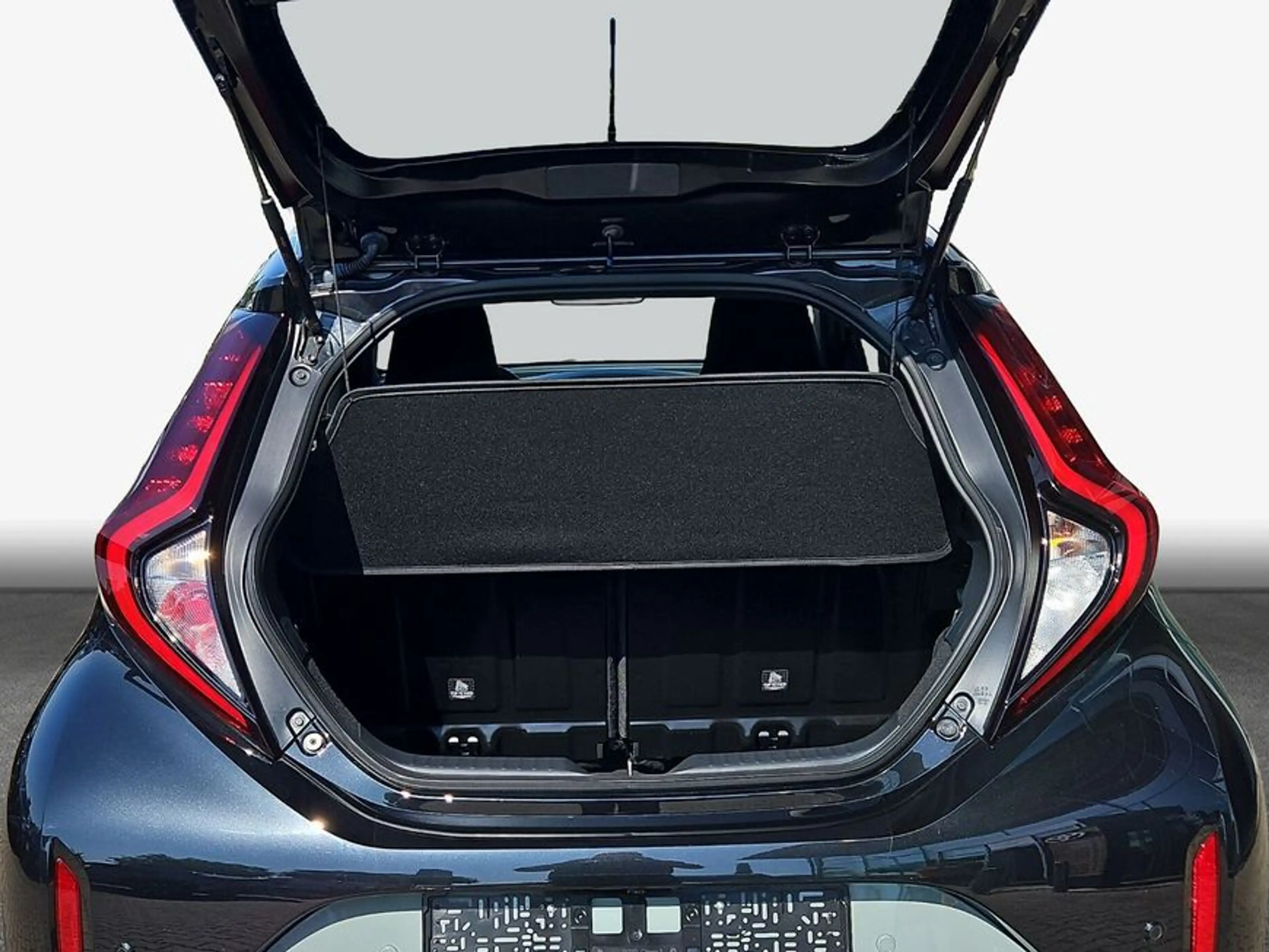Toyota Aygo X X S-CVT Air Teamplayer — photo 8