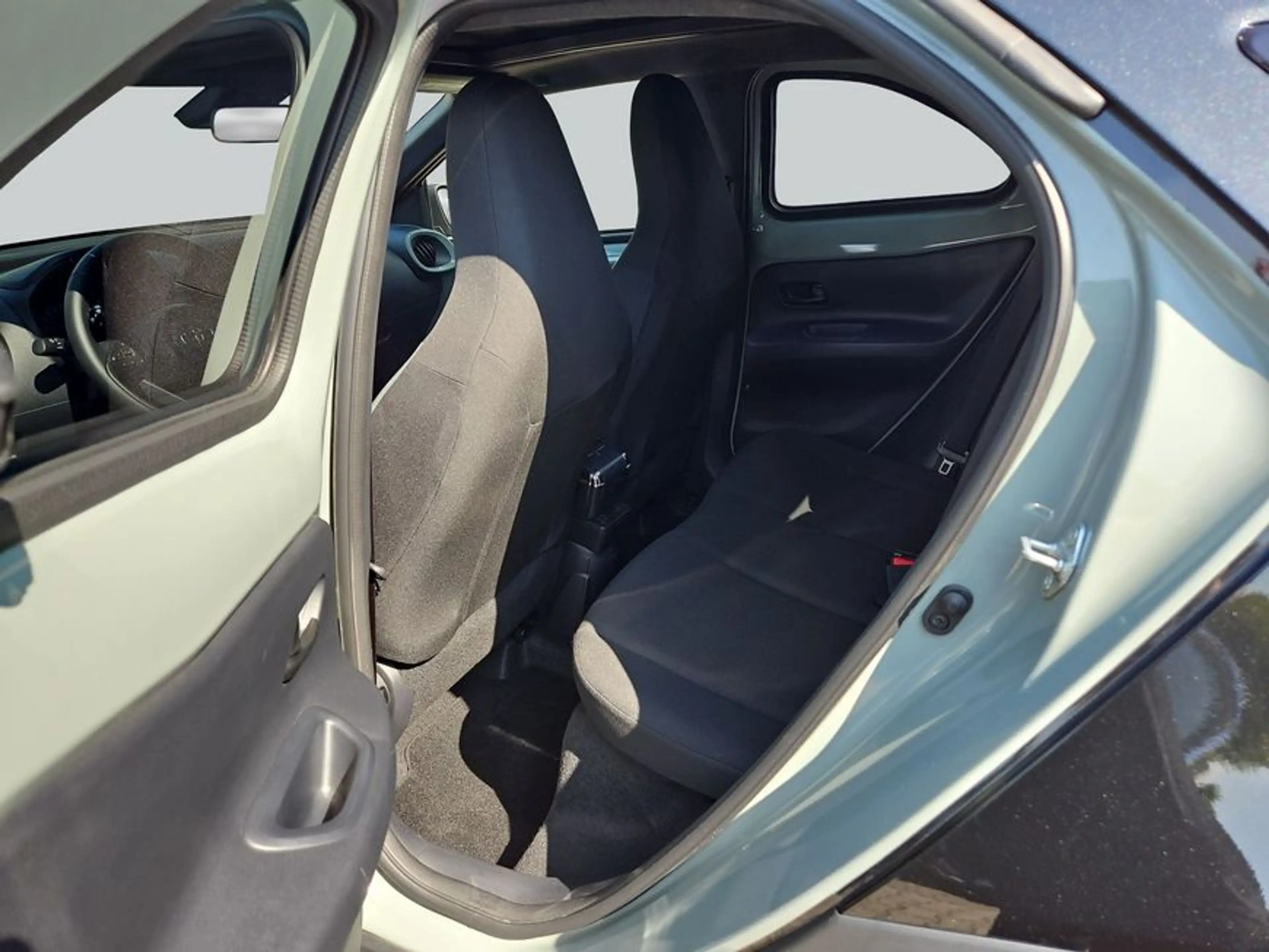 Toyota Aygo X X S-CVT Air Teamplayer — photo 11