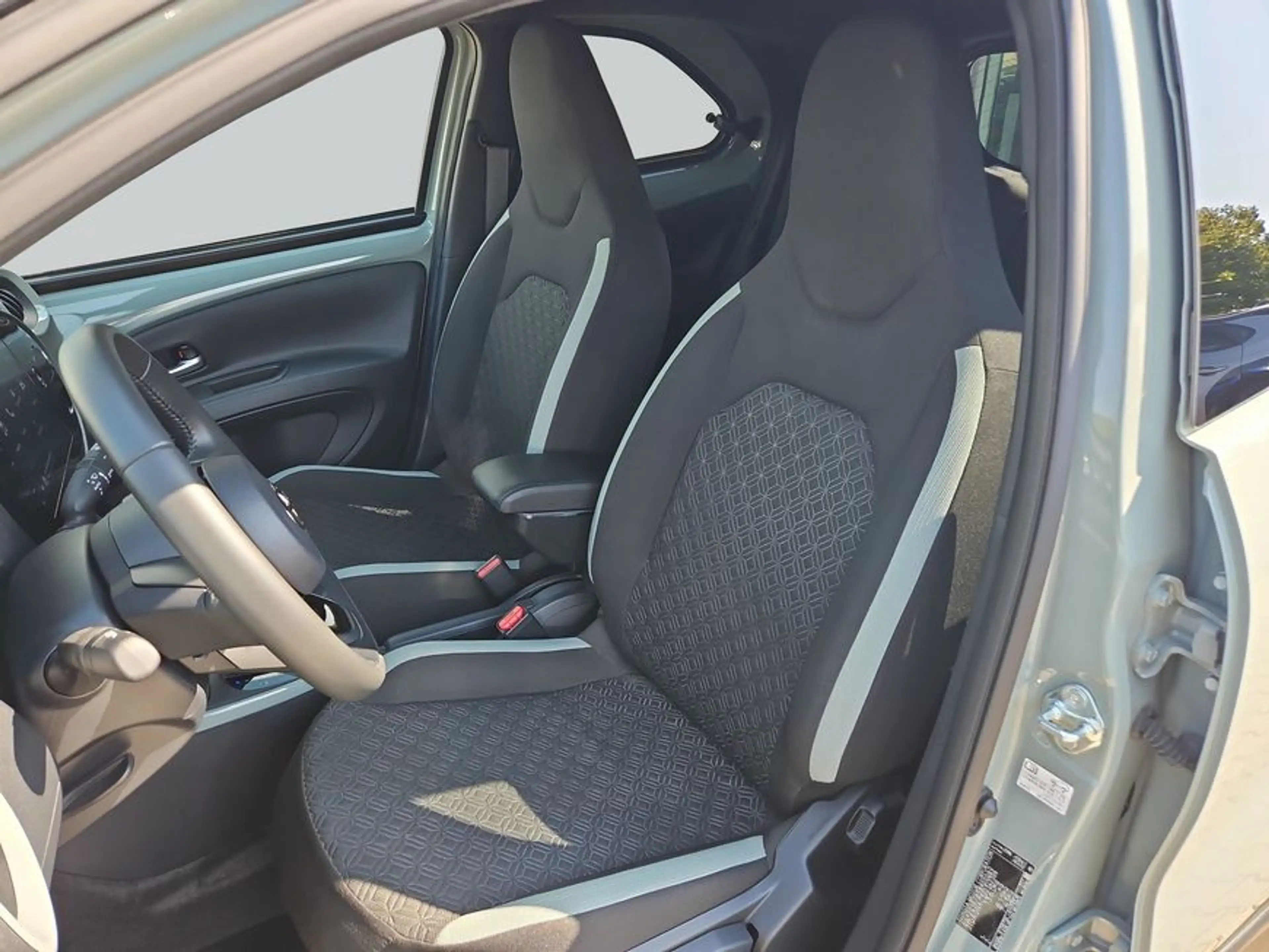 Toyota Aygo X X S-CVT Air Teamplayer — photo 10