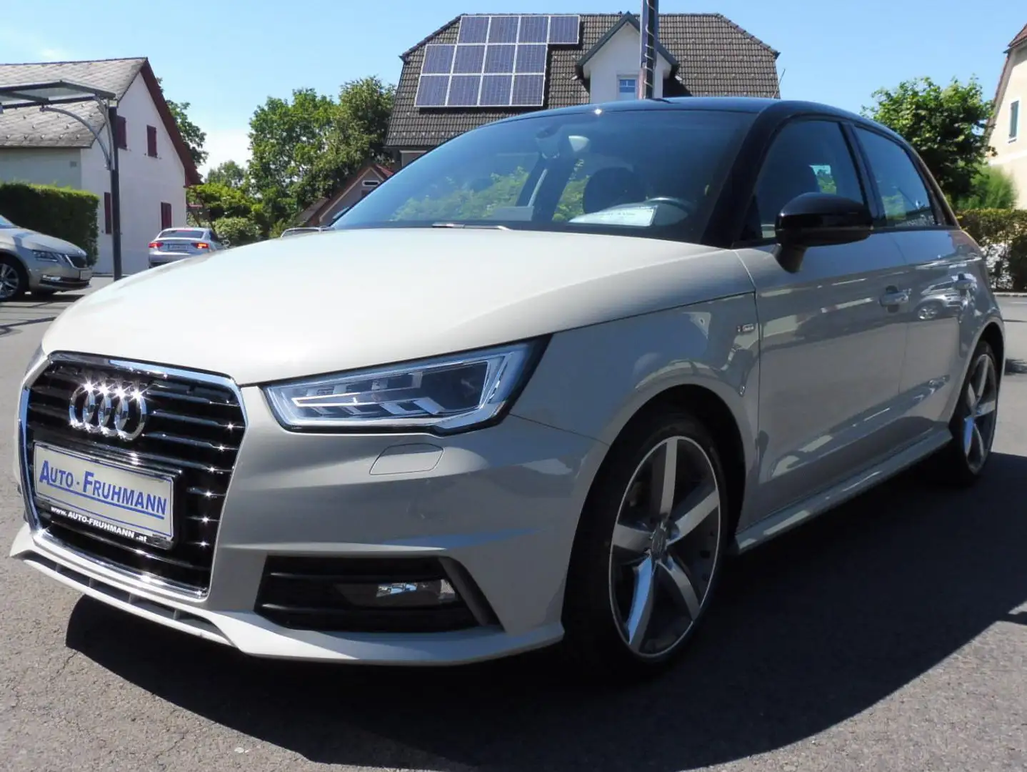 Audi A1 SB 1,0 TFSI Admired S-LINE Beige - 1