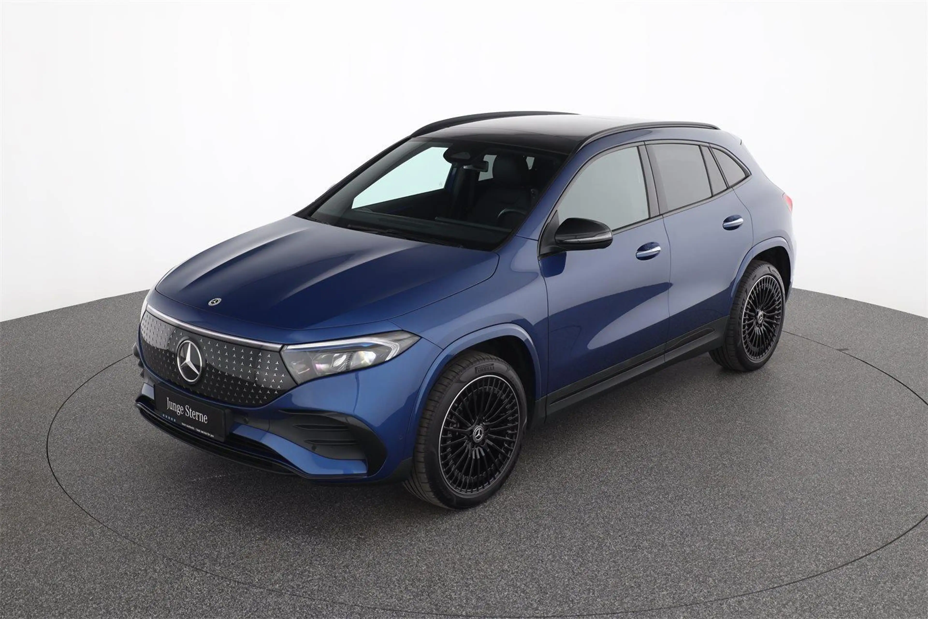 Mercedes-Benz EQA 300 4M AMG Line AHK — photo 2