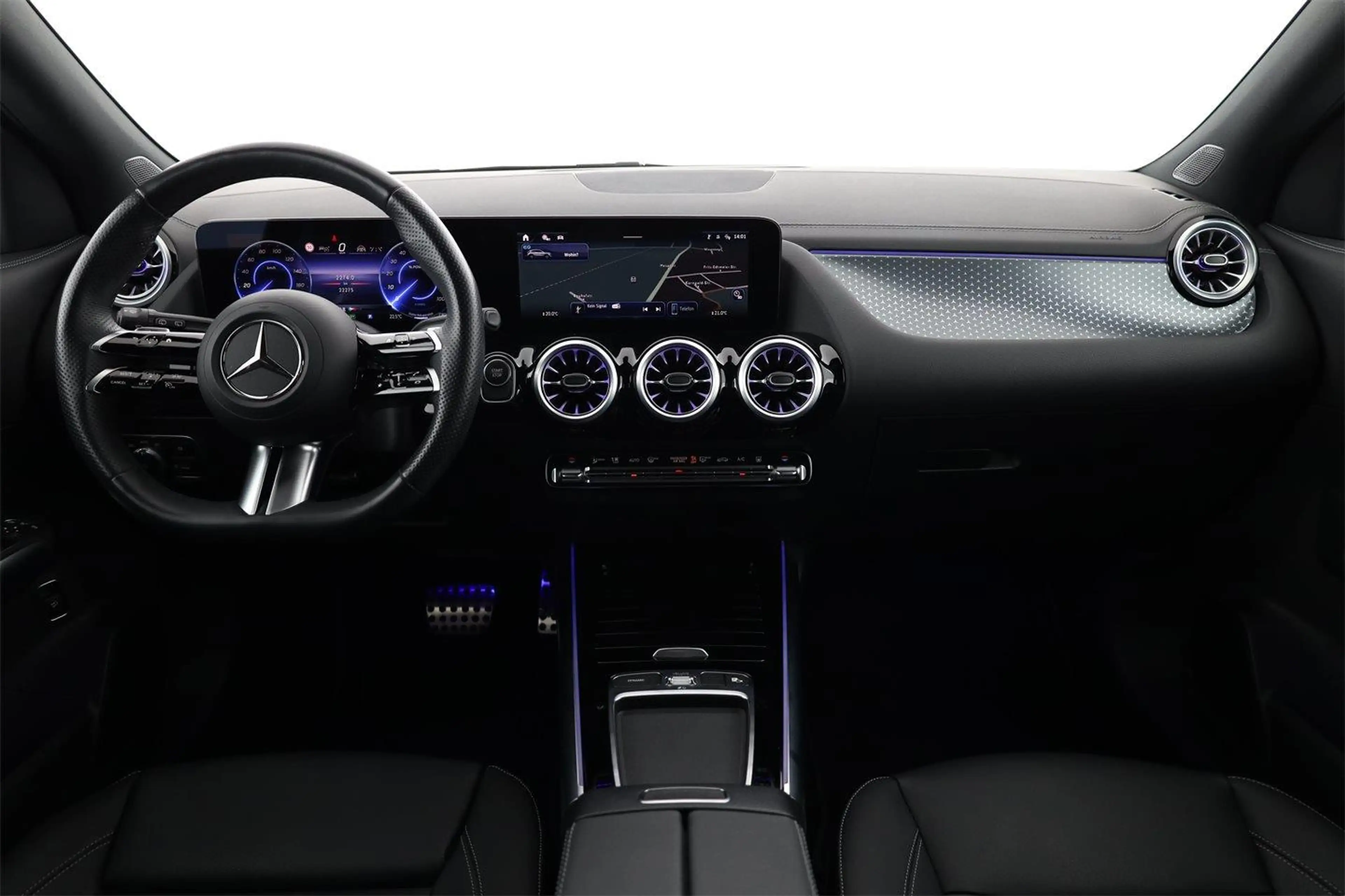 Mercedes-Benz EQA 300 4M AMG Line AHK — photo 14