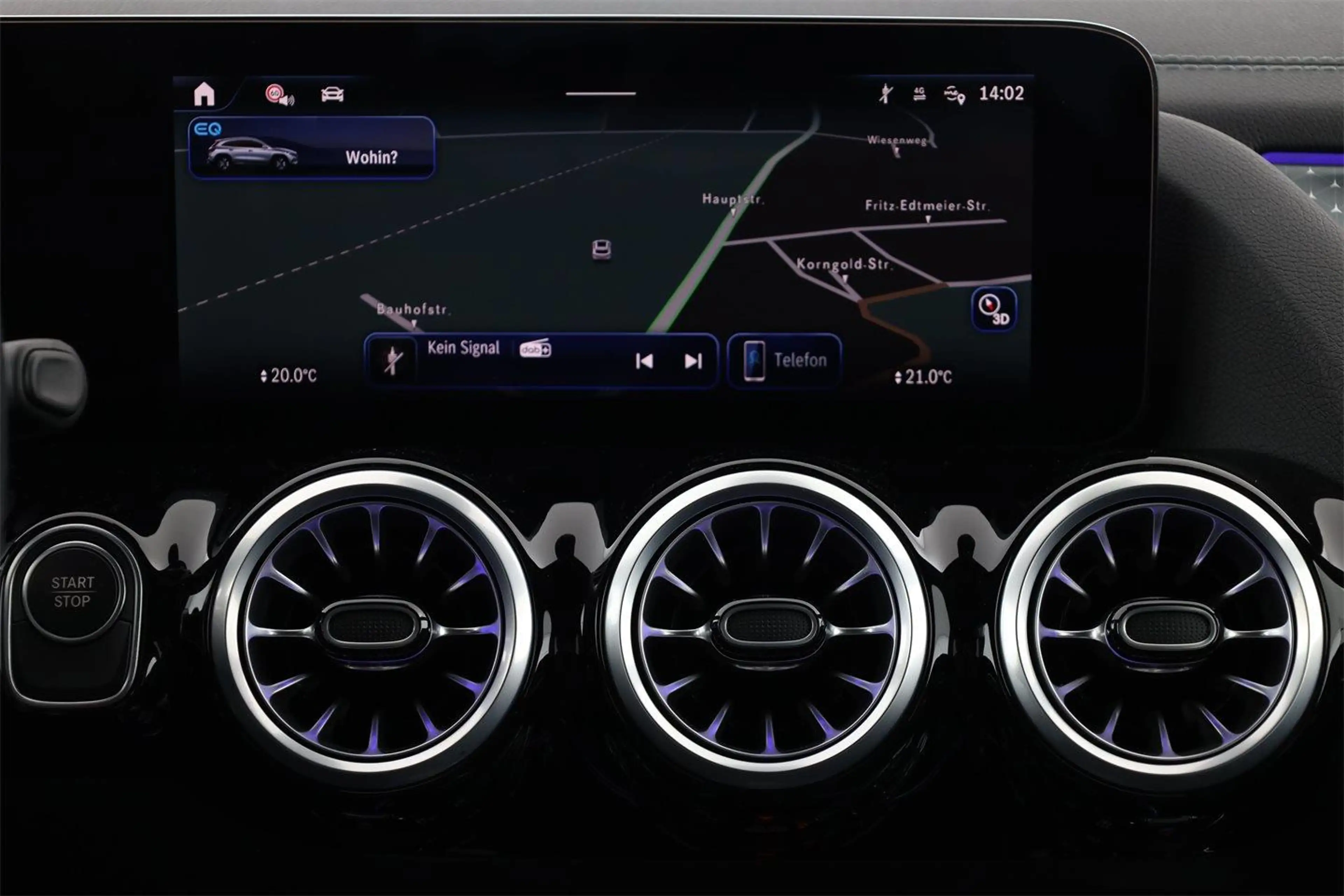 Mercedes-Benz EQA 300 4M AMG Line AHK — photo 15