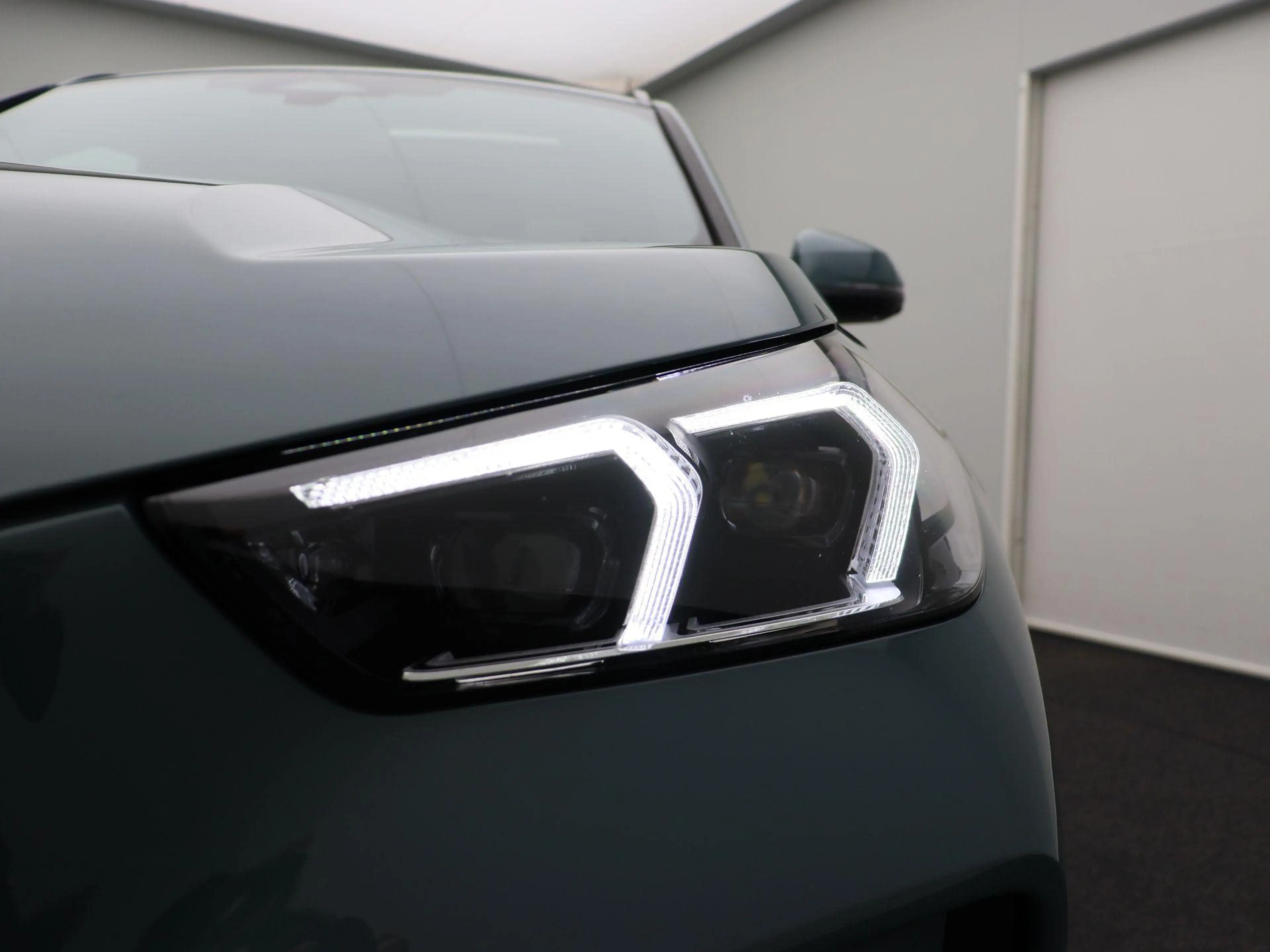 BMW iX1 eDrive20 M Sportpakket | Innovation Pack | Comfort — photo 6