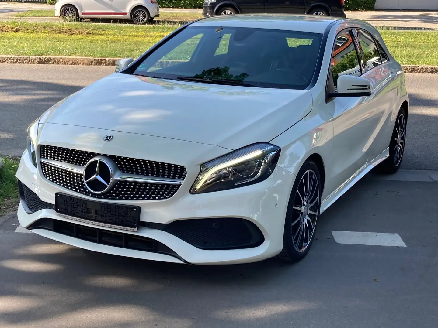 Mercedes-Benz A 200 Aut AMG Sportl++Navi/PDC/LED/Tempomat/18"Zoll++ Wit - 2