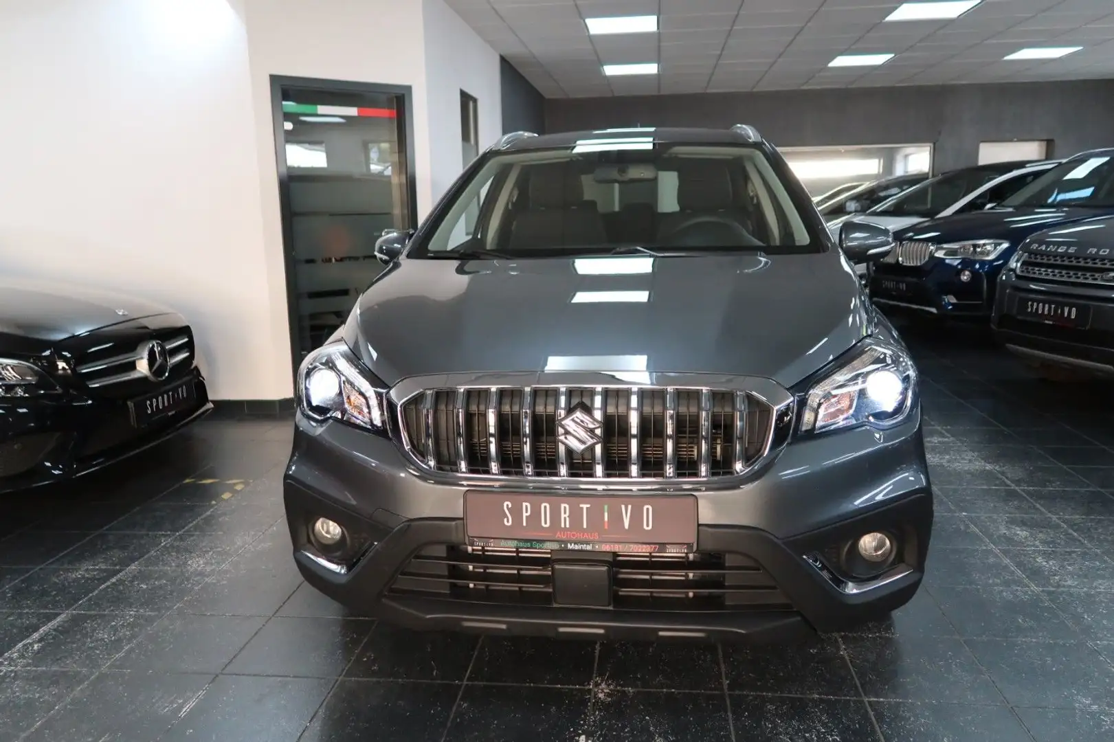 Suzuki SX4 Suzuki SX4 S-Cross/Led/Navi/Shz/Kamera/Tempomat Šedá - 2