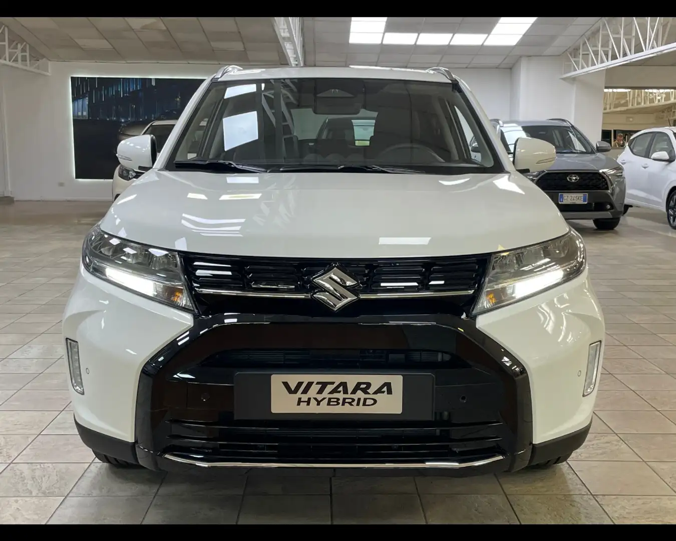 Suzuki Vitara HYBRID 1.5 STARVIEW AT Bianco - 2
