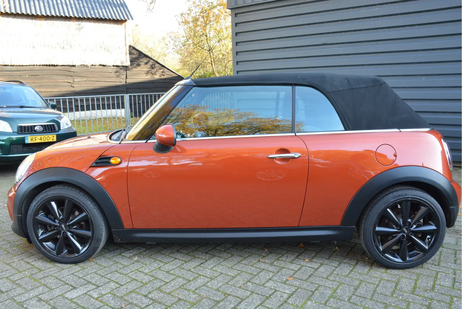 MINI Cooper Cabrio Mini 1.6 Pepper PDC Cruise Control Xenon Oranje - 2