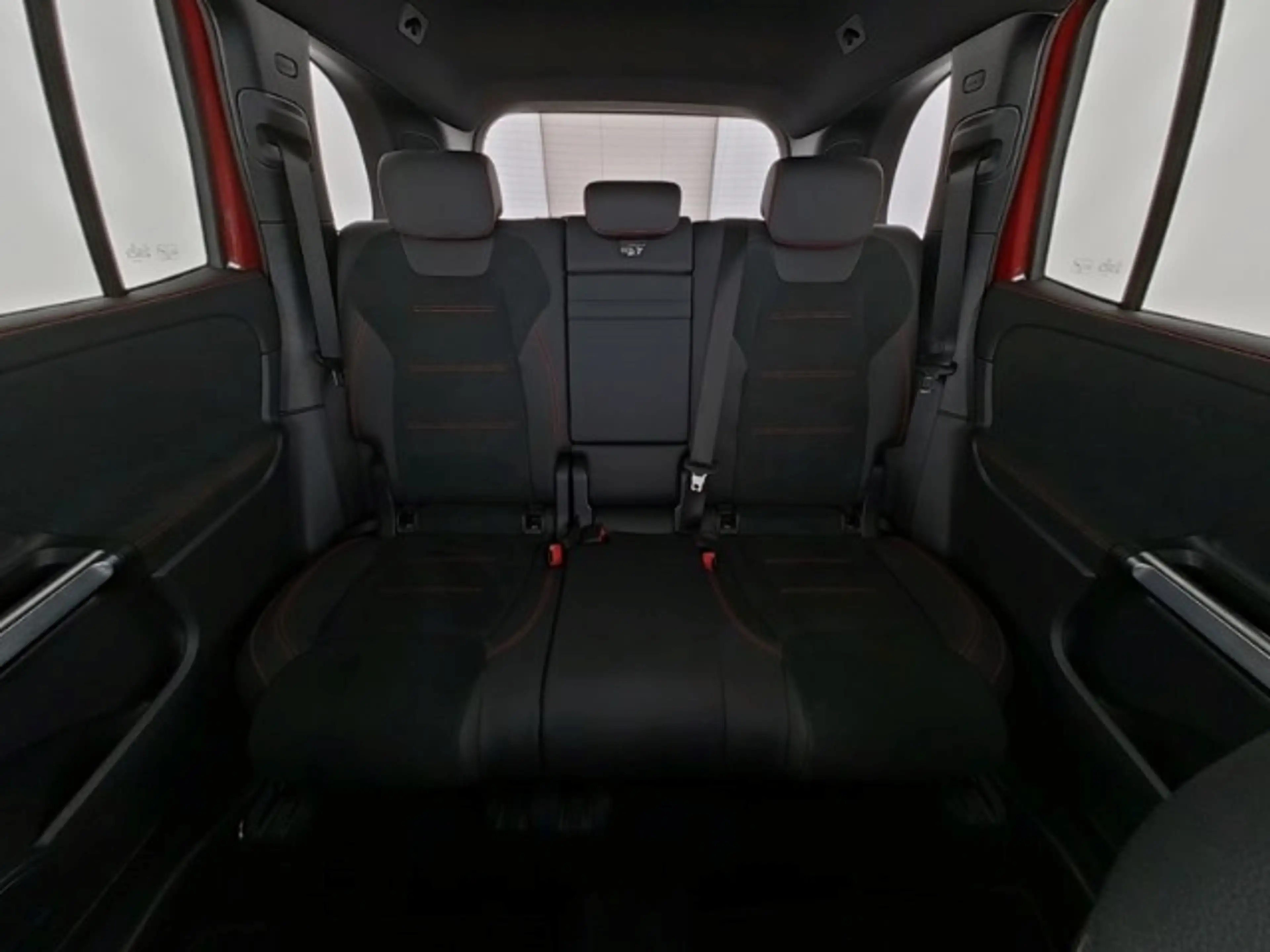 Mercedes-Benz GLB 220 4Matic AMG Line Advanced+ Night Technik — photo 8