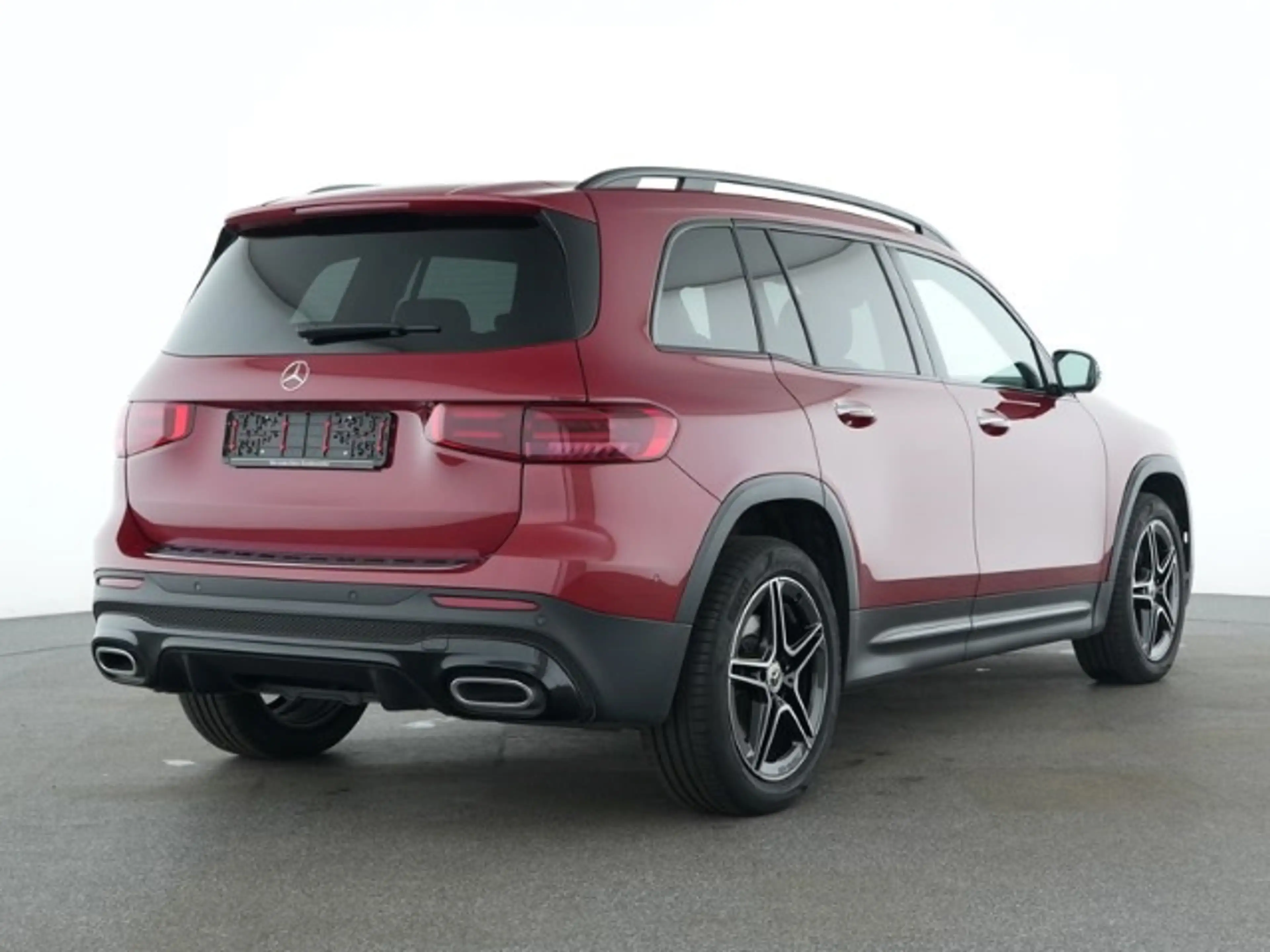 Mercedes-Benz GLB 220 4Matic AMG Line Advanced+ Night Technik — photo 3