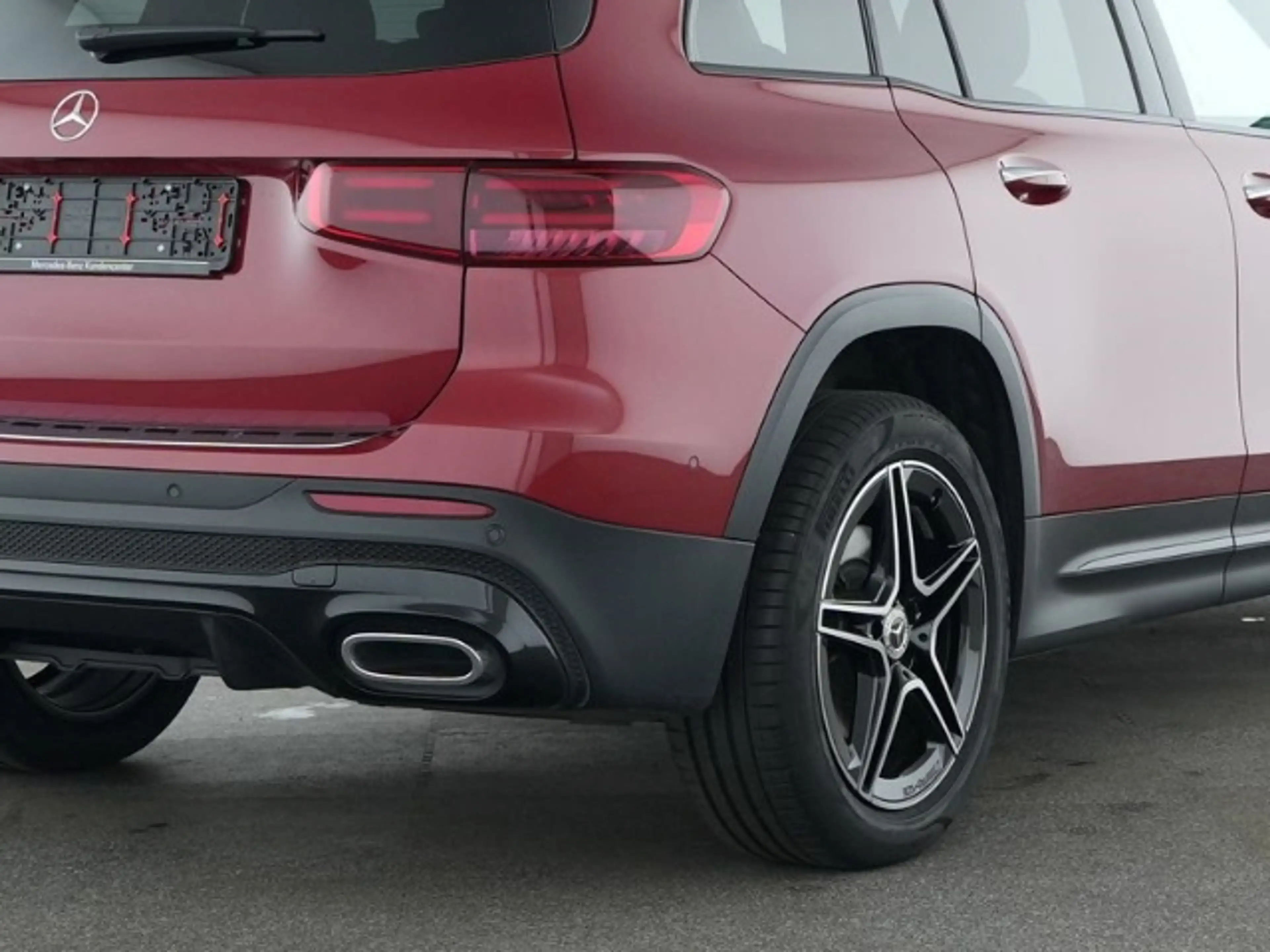 Mercedes-Benz GLB 220 4Matic AMG Line Advanced+ Night Technik — photo 10