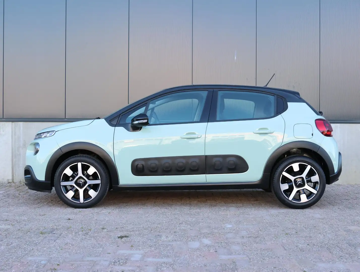 Citroen C3 1.2 82PK Shine | 1ste eigenaar | Camera | 17"LMV | Grün - 2