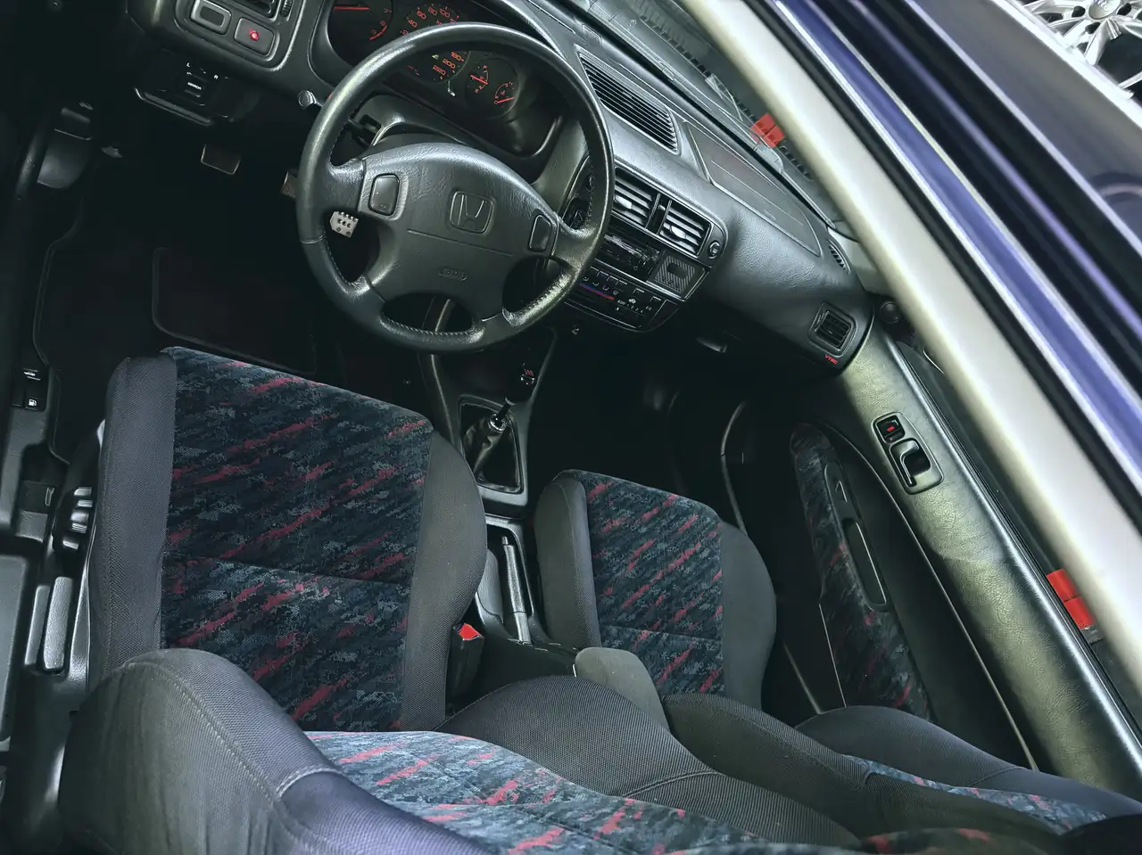 Honda Civic 1.6i VTi, foto 8