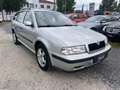 Skoda Octavia Combi 1.6 GLX 74kW Tüv + Insp. neu Silber - thumbnail 3