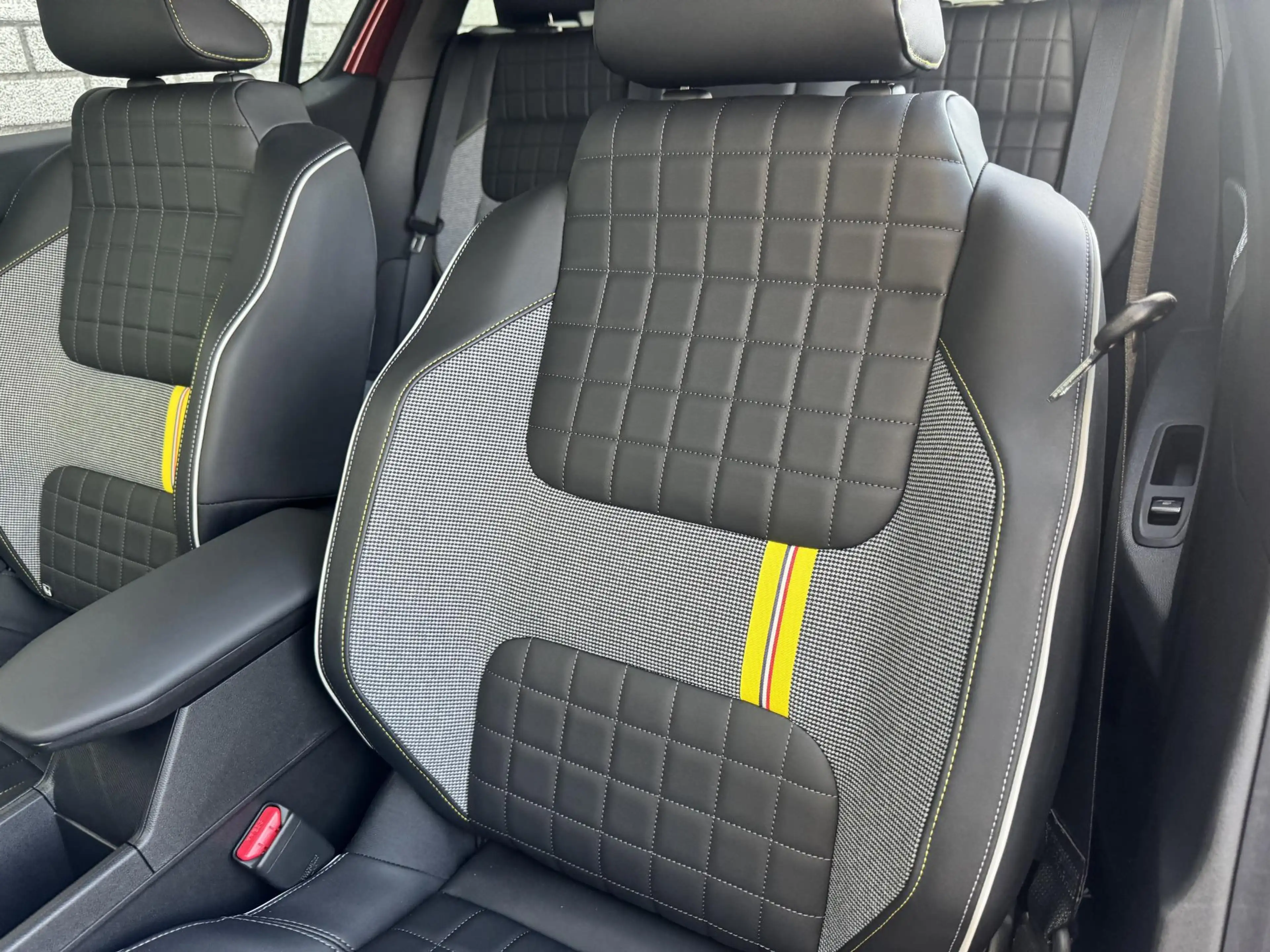 Renault R 4 Comfort Range Iconic 52 kWh | Demo | Harman / Kard — photo 26