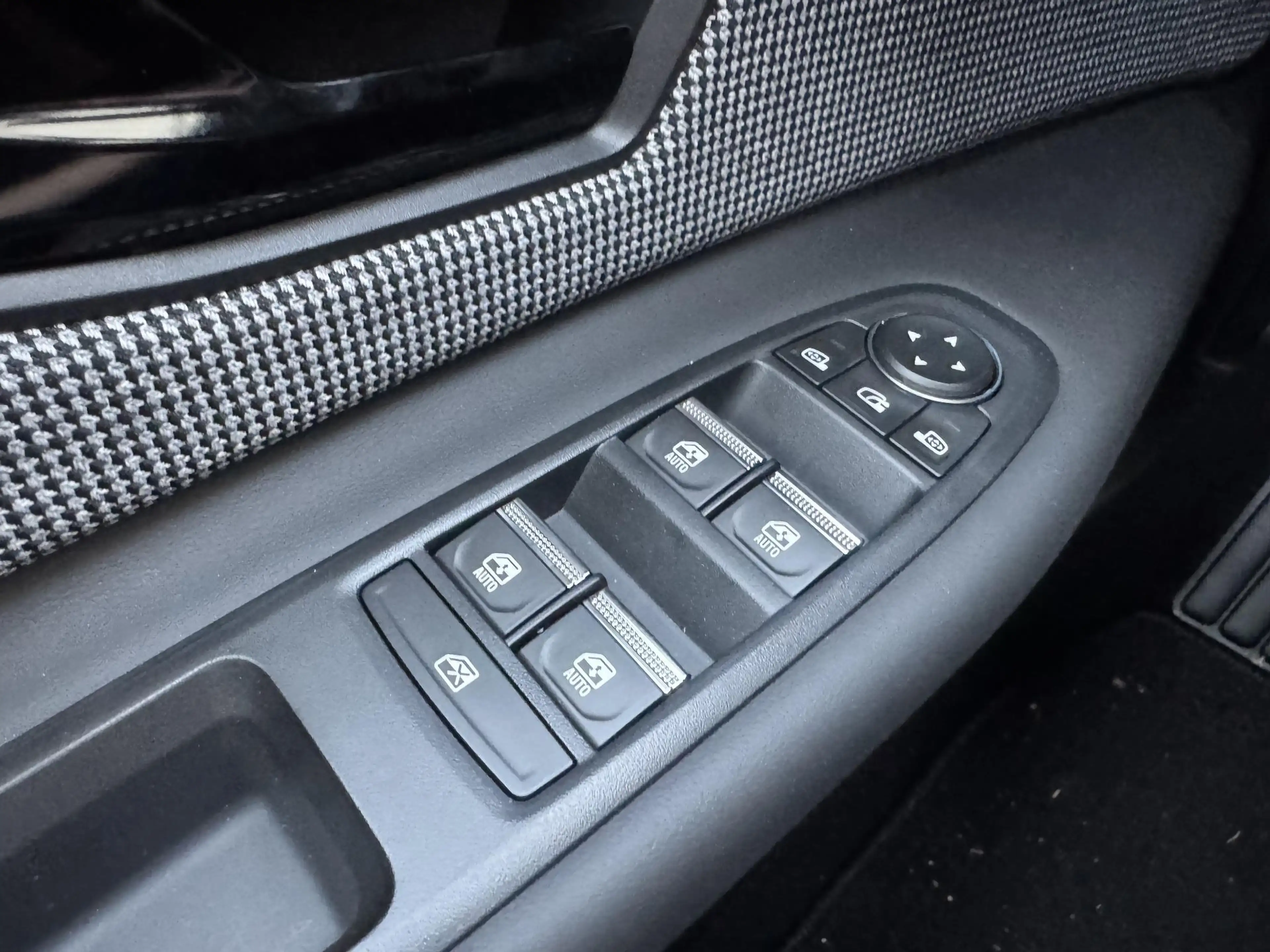 Renault R 4 Comfort Range Iconic 52 kWh | Demo | Harman / Kard — photo 17