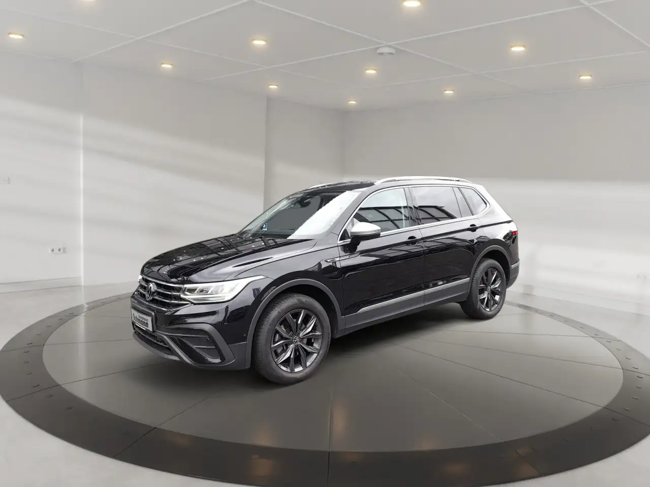 Volkswagen Tiguan, фото 1