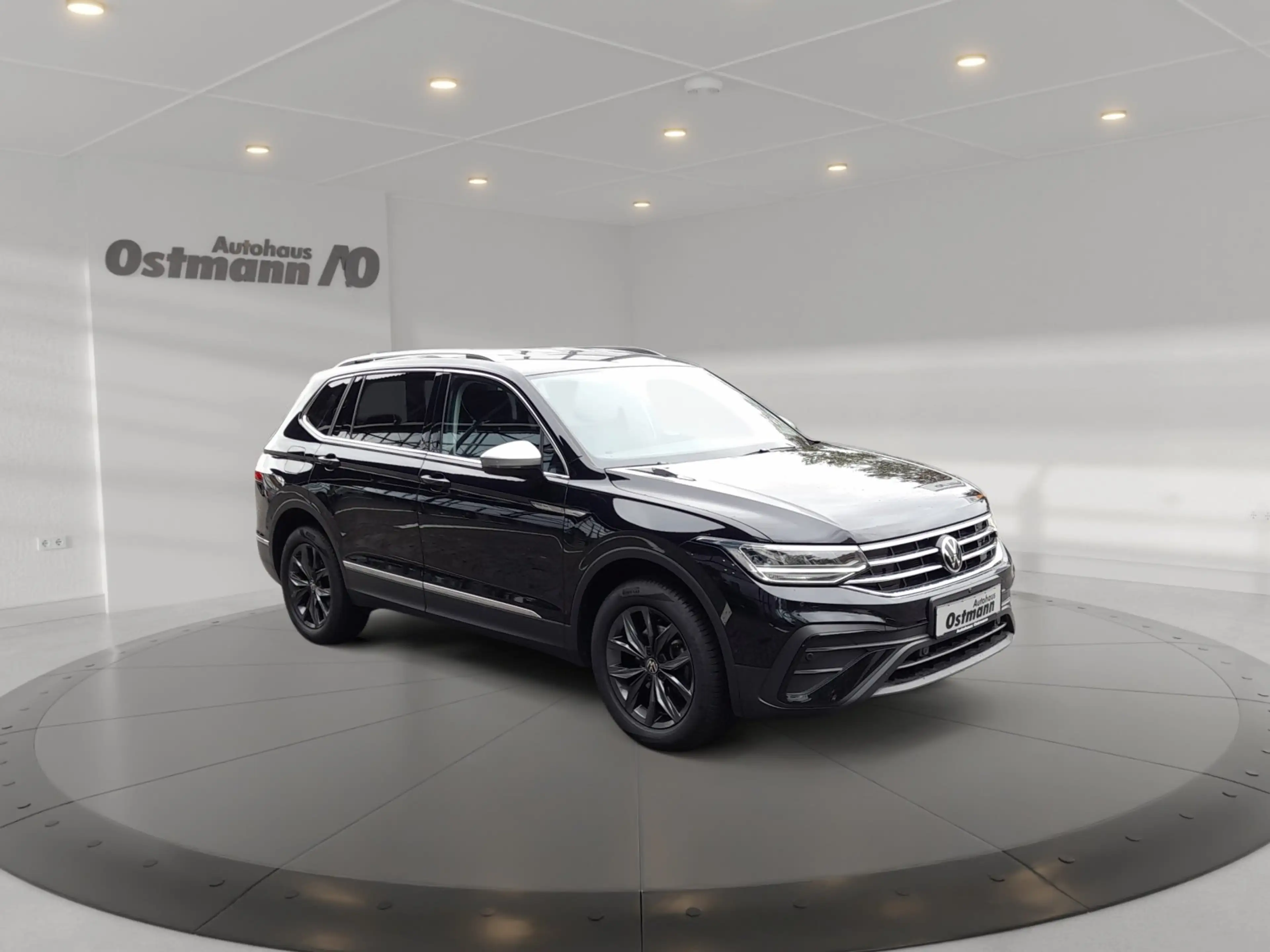 Volkswagen Tiguan Allspace 1.5 TSI AHK 360° 4xSHZ CarPlay — photo 5