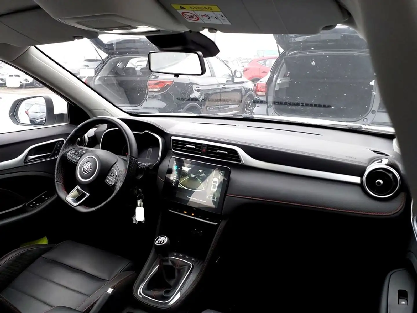 MG ZS IN ARRIVO  - MG ZS 1.5 Luxury Wit - 2