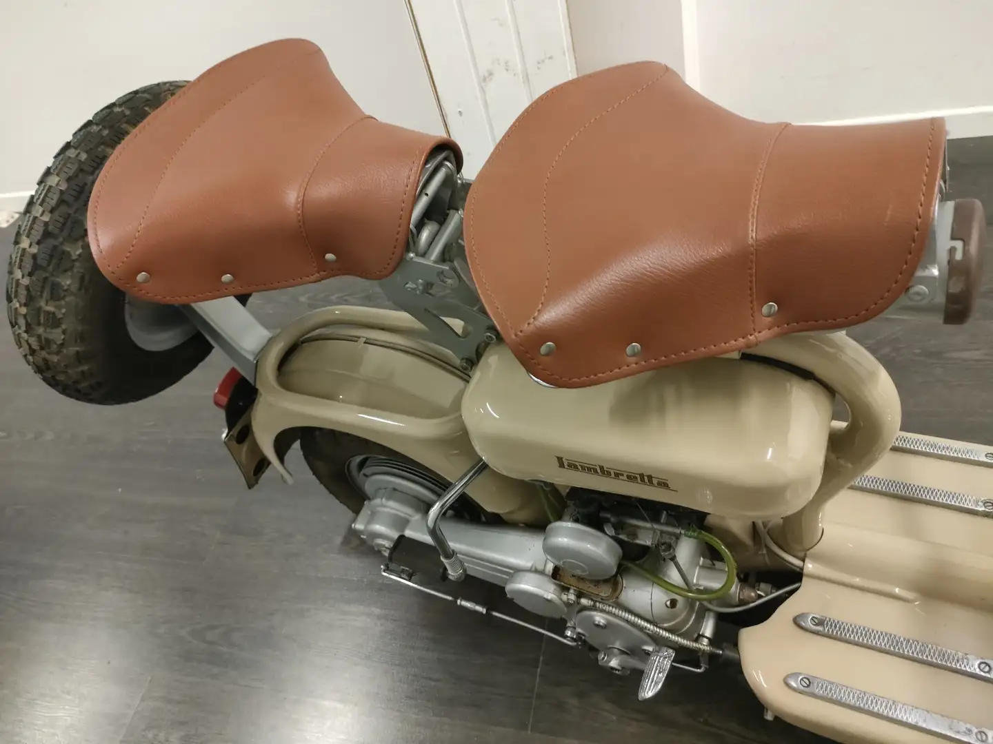 Lambretta C Béžová - 2