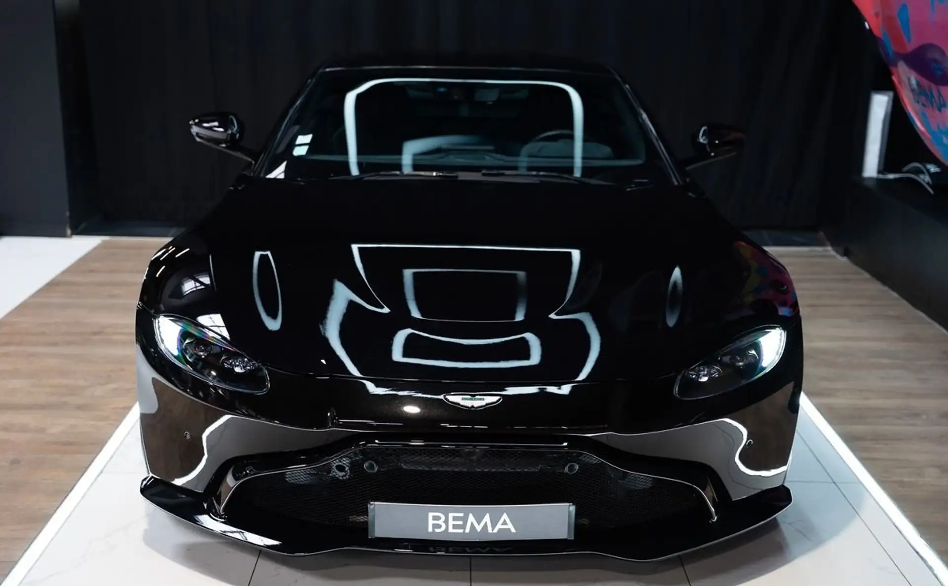 애스턴마틴 밴티지 V8 Coupe 2020 검정 사진 2