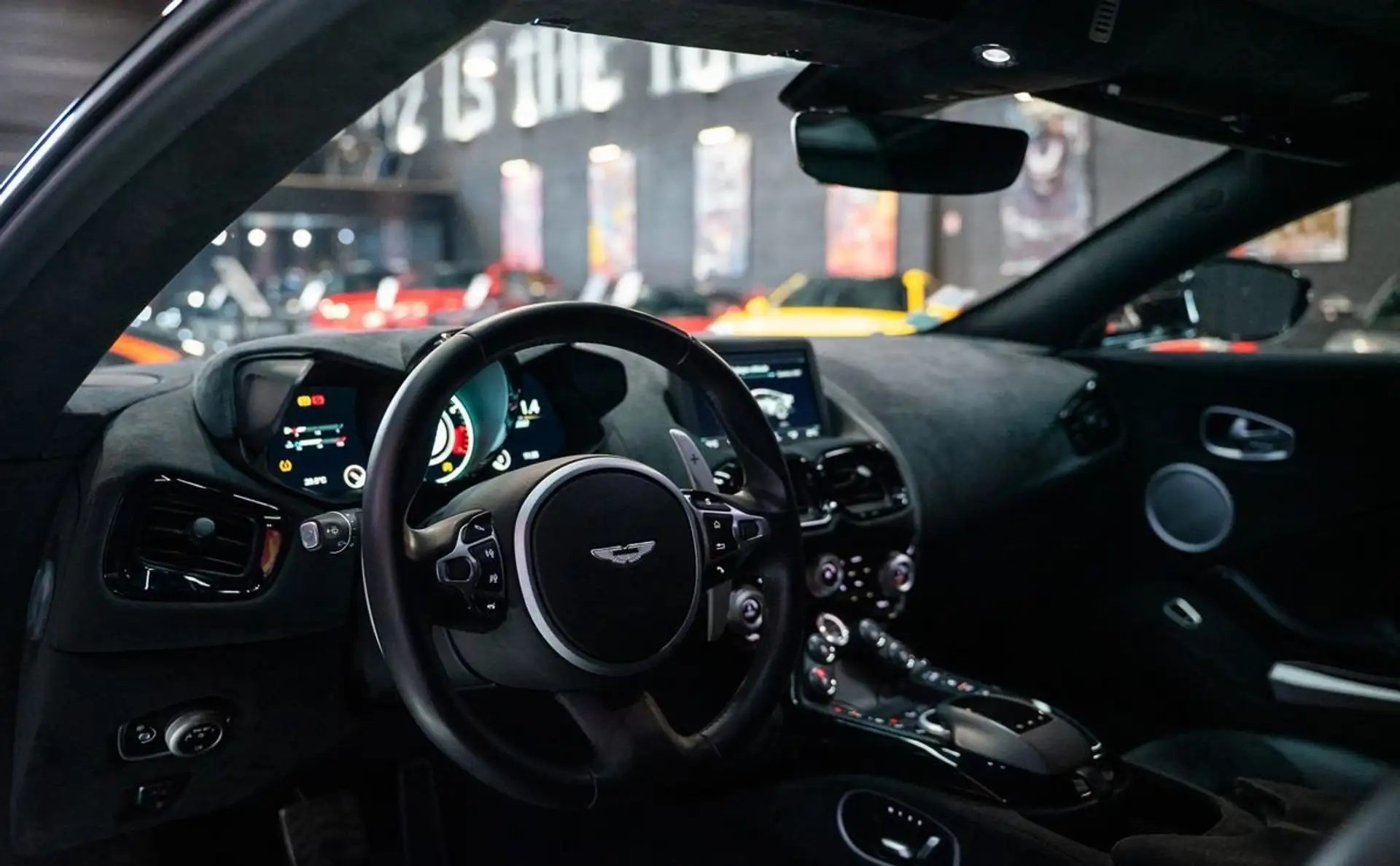 애스턴마틴 밴티지 V8 Coupe 2020 검정 사진 8