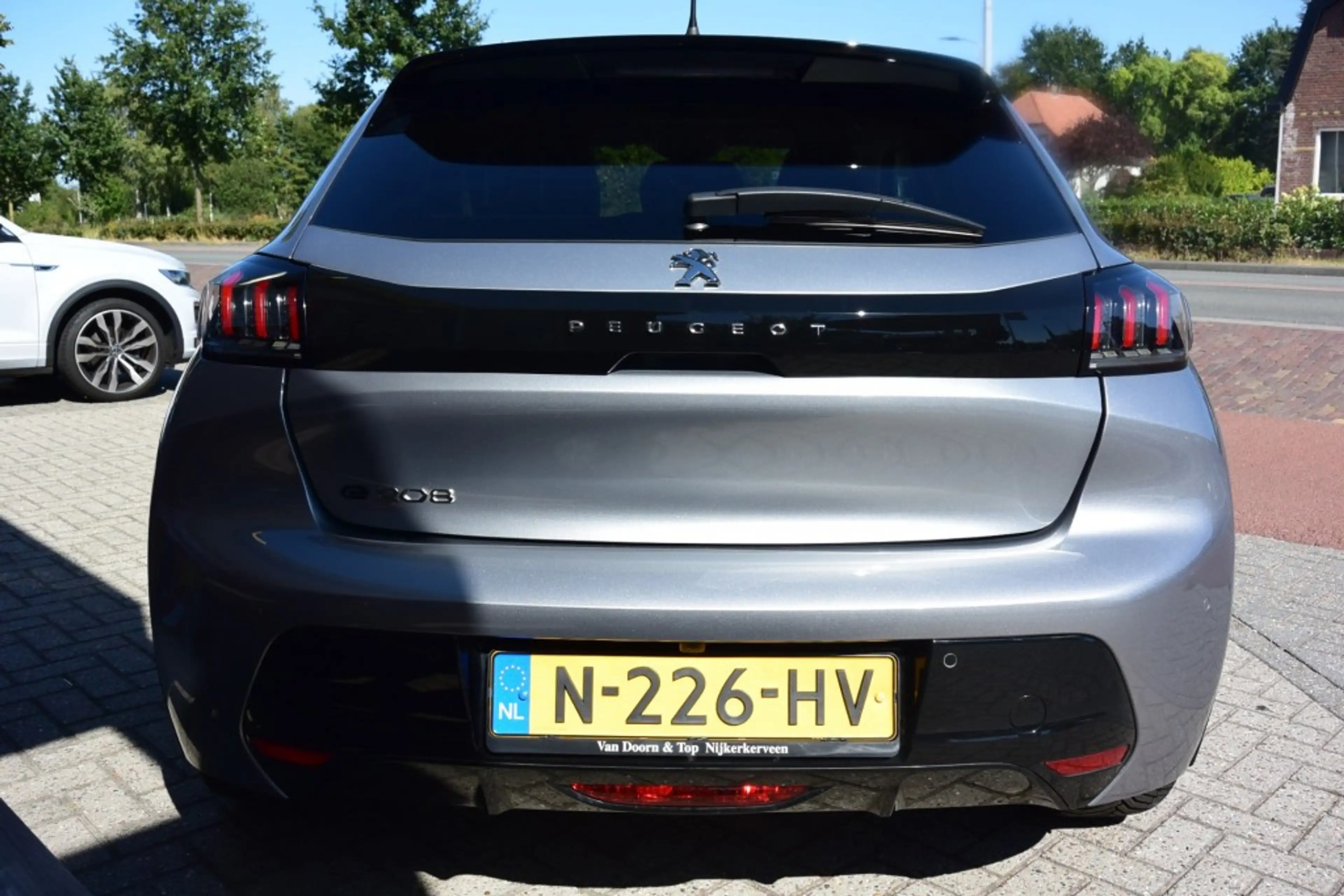 Peugeot 208 BL ALL 50 KWH — photo 6