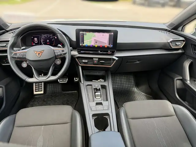 Cupra Leon view 8