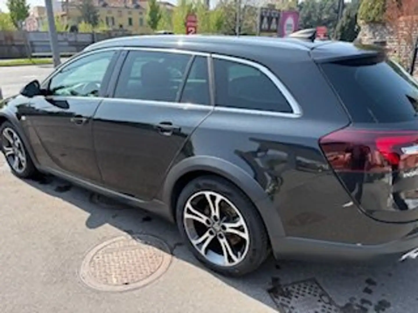 Opel Insignia Insignia SW 2.0 cdti Country Tourer 170cv Nero - 1