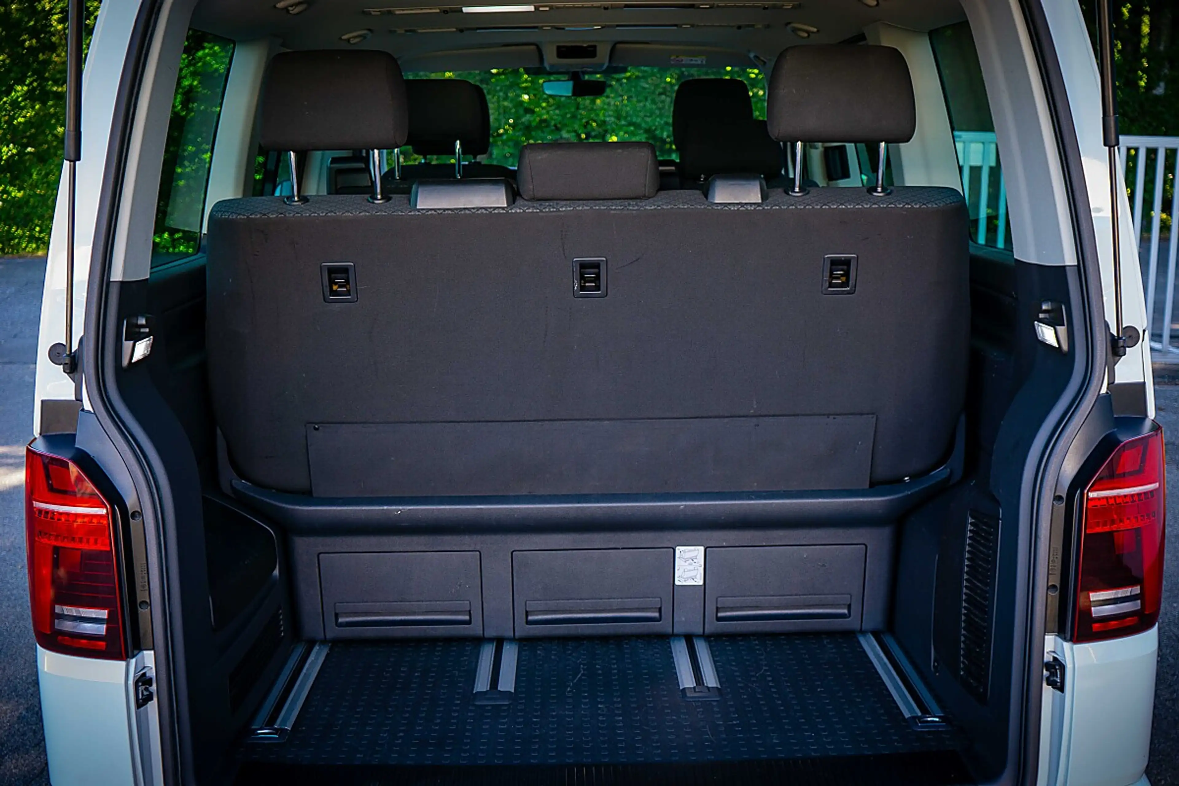 Volkswagen T6.1 Multivan 4Motion DSG *ACC*AHV*STANDHEIZUNG*GARANTIE* — photo 15