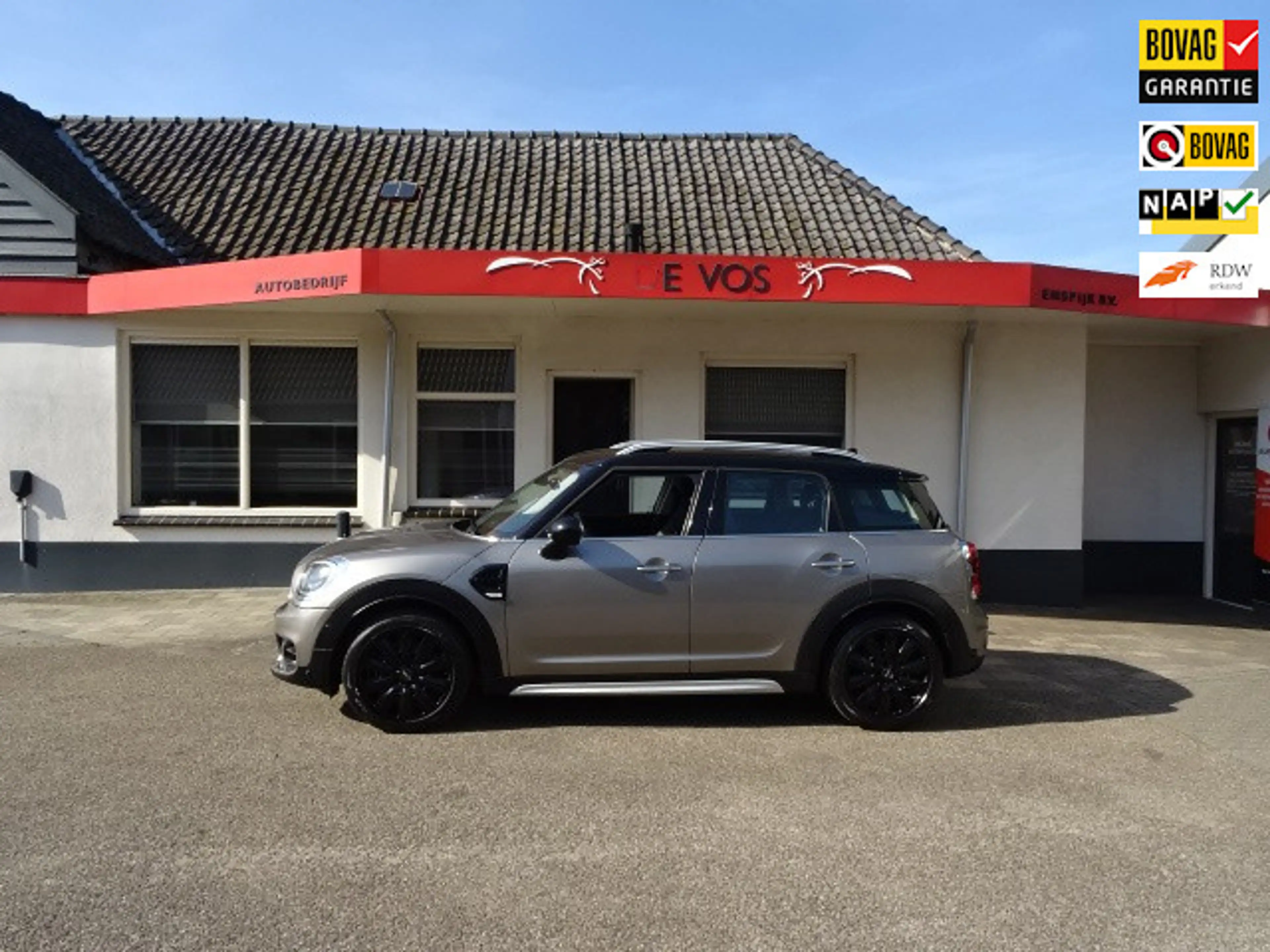 MINI Cooper Countryman Mini 1.5 Dutch Made Edition