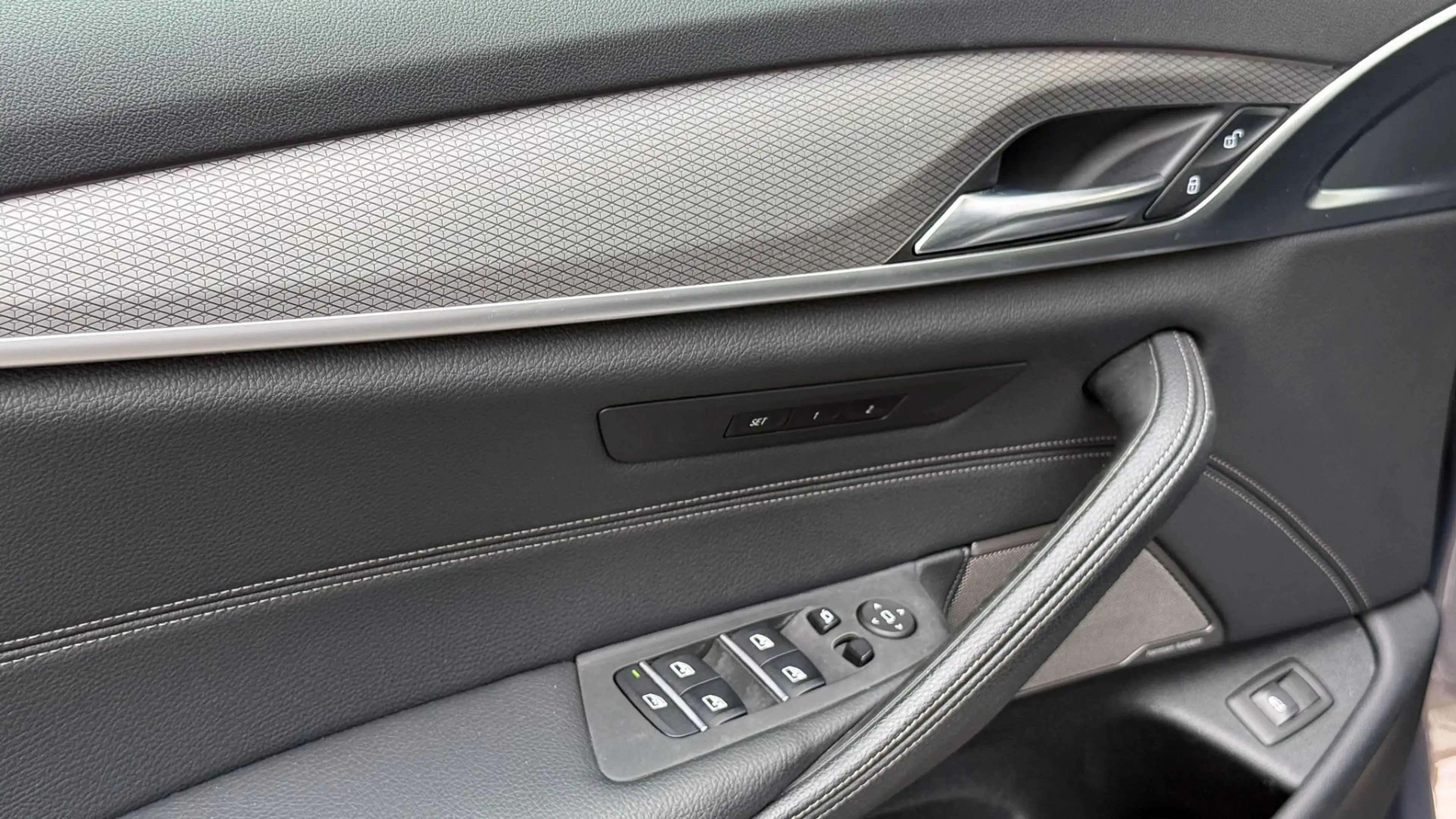 BMW 530 d xDrive M-Sportpaket — photo 13