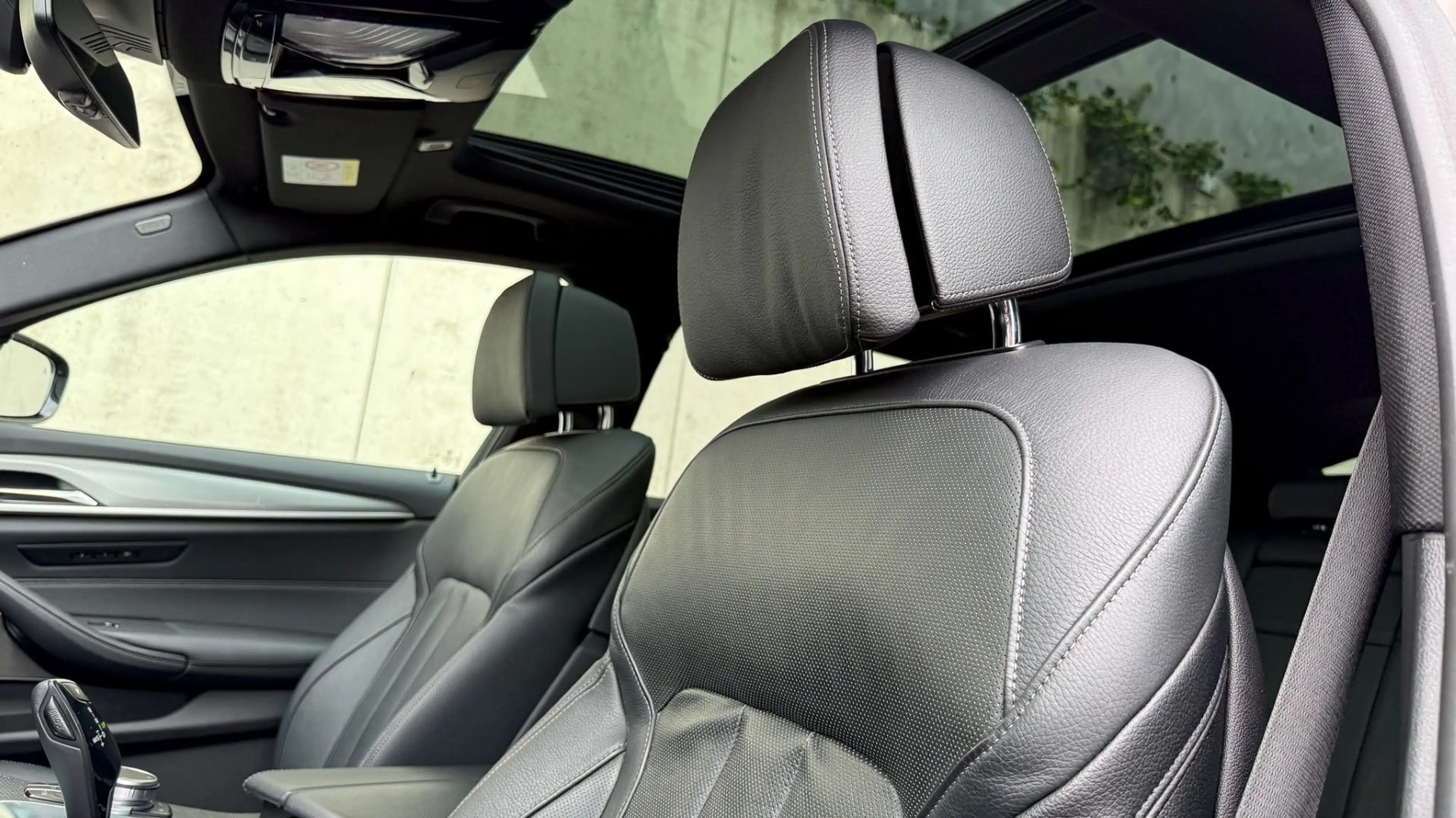 BMW 530 d xDrive M-Sportpaket — photo 15