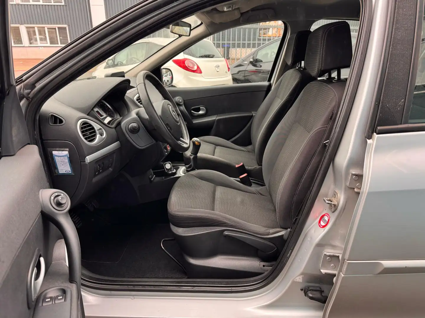 Renault Clio 1.2 TCe Dynamique 5-deurs Clima Navigatie Cruise 1 Gris - 2