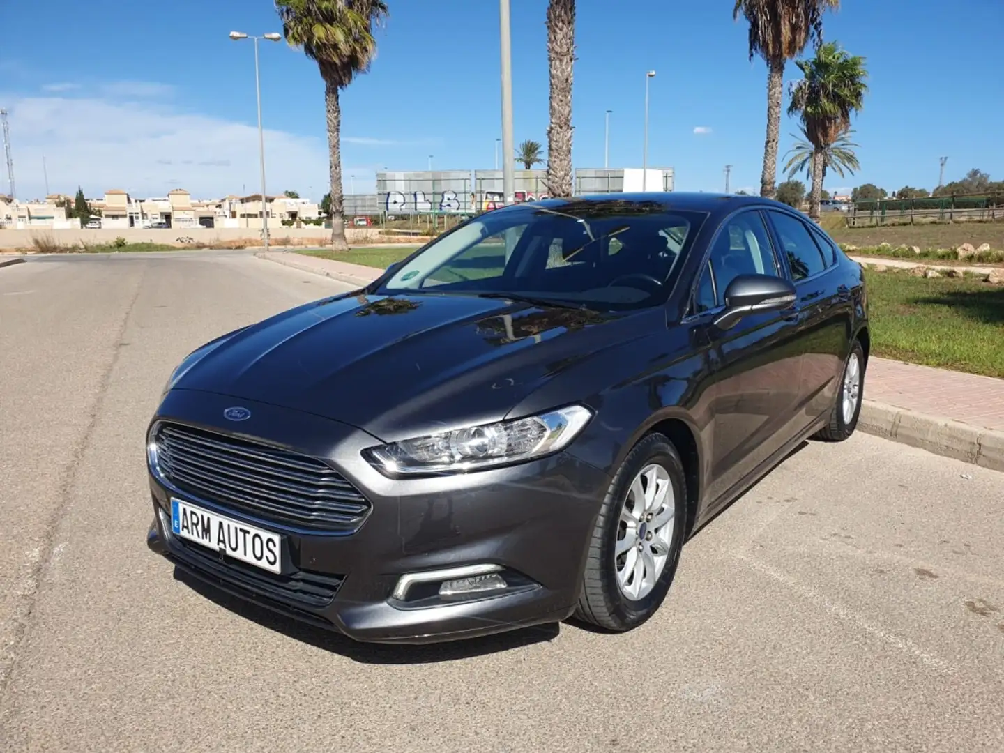 Ford Mondeo SB 1.5TDCI Trend 120 Gris - 1