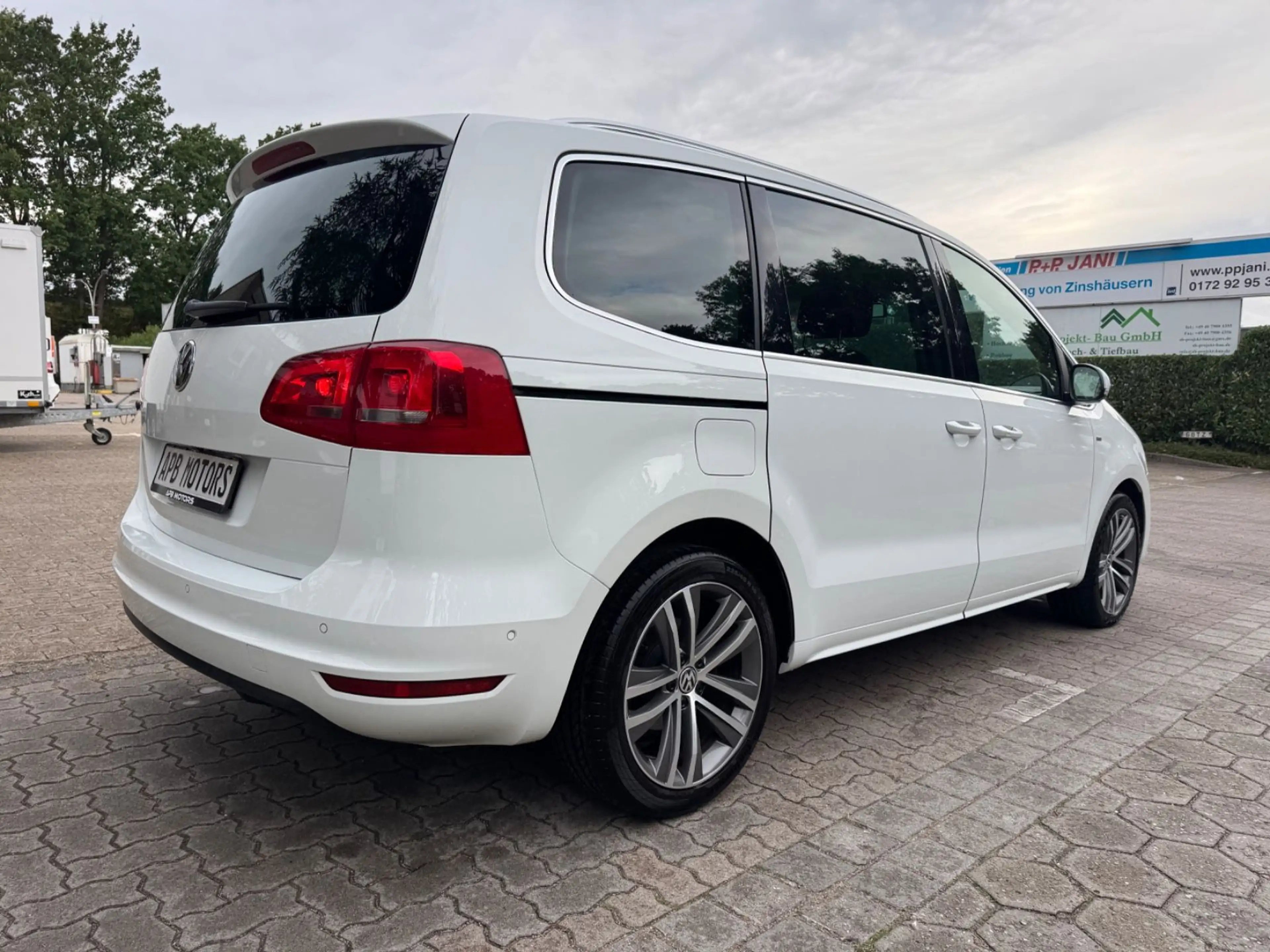 Volkswagen Sharan SHARAN CUP BMT NAVI PANORAMA KAMERA SITZHZG. 18" — photo 7