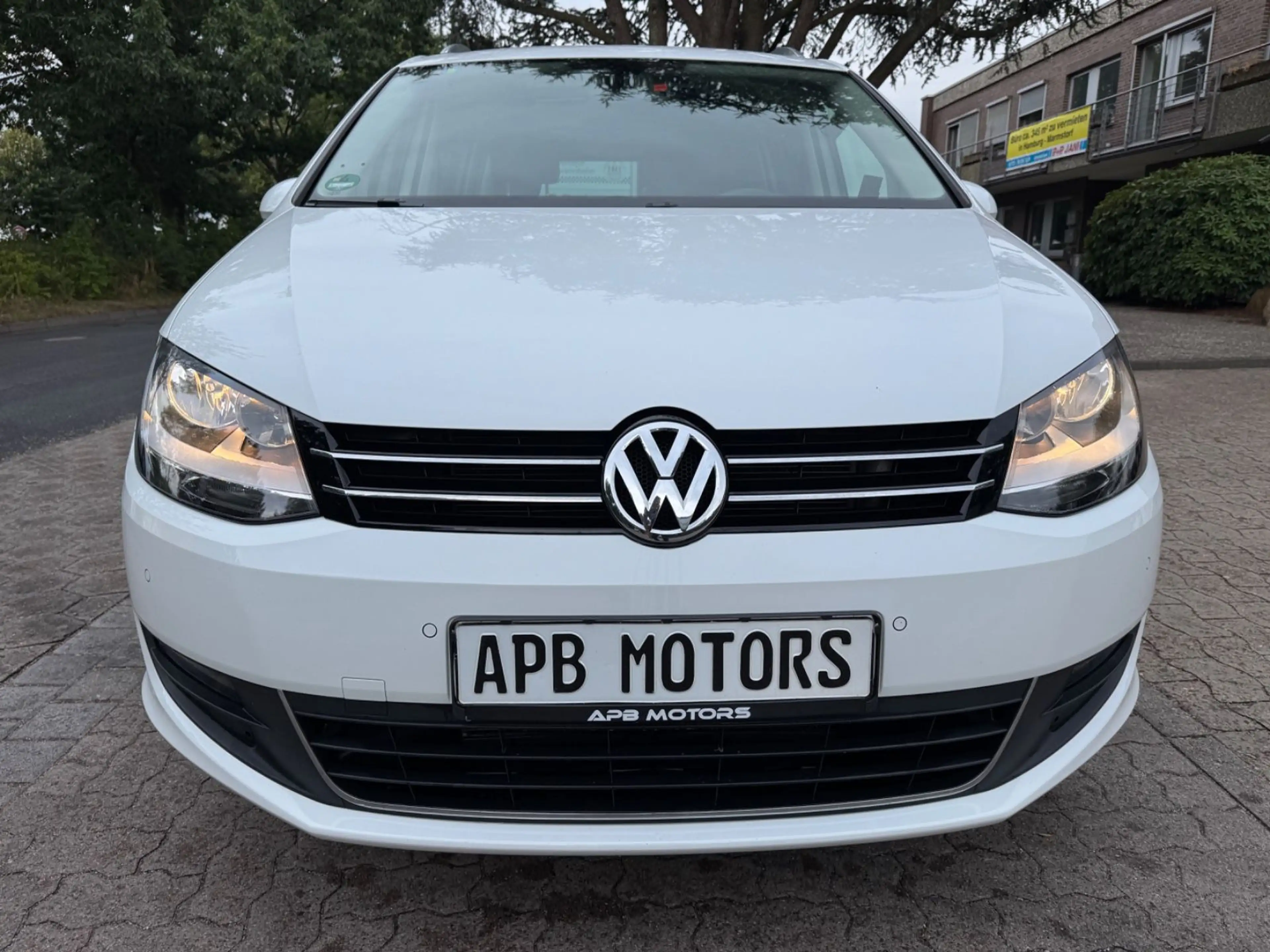 Volkswagen Sharan SHARAN CUP BMT NAVI PANORAMA KAMERA SITZHZG. 18" — photo 3