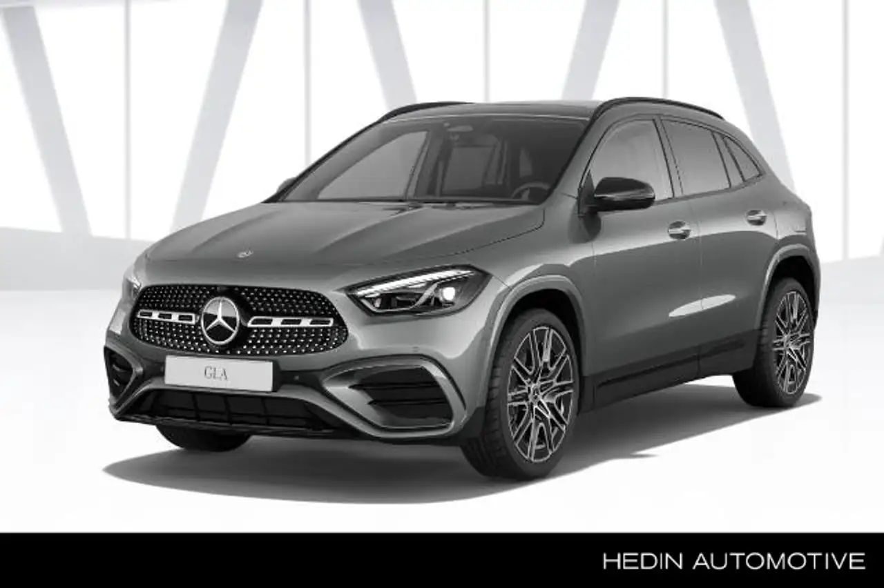 Mercedes-Benz GLA 250 GLA 250e Automaat 140 Years Edition — photo 1 of 7