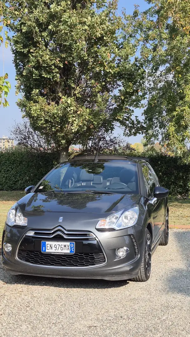 DS Automobiles Sonstige DS 3 1.2 VTi 82 Chic Cabrio Grau - 1