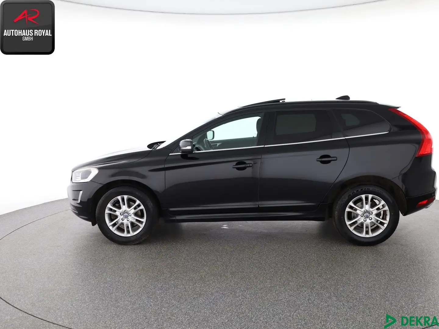 Volvo XC60 XC 60 D5 AWD MOMENTUM PANORAMA,MEMORY,BI-XENON Schwarz - 2