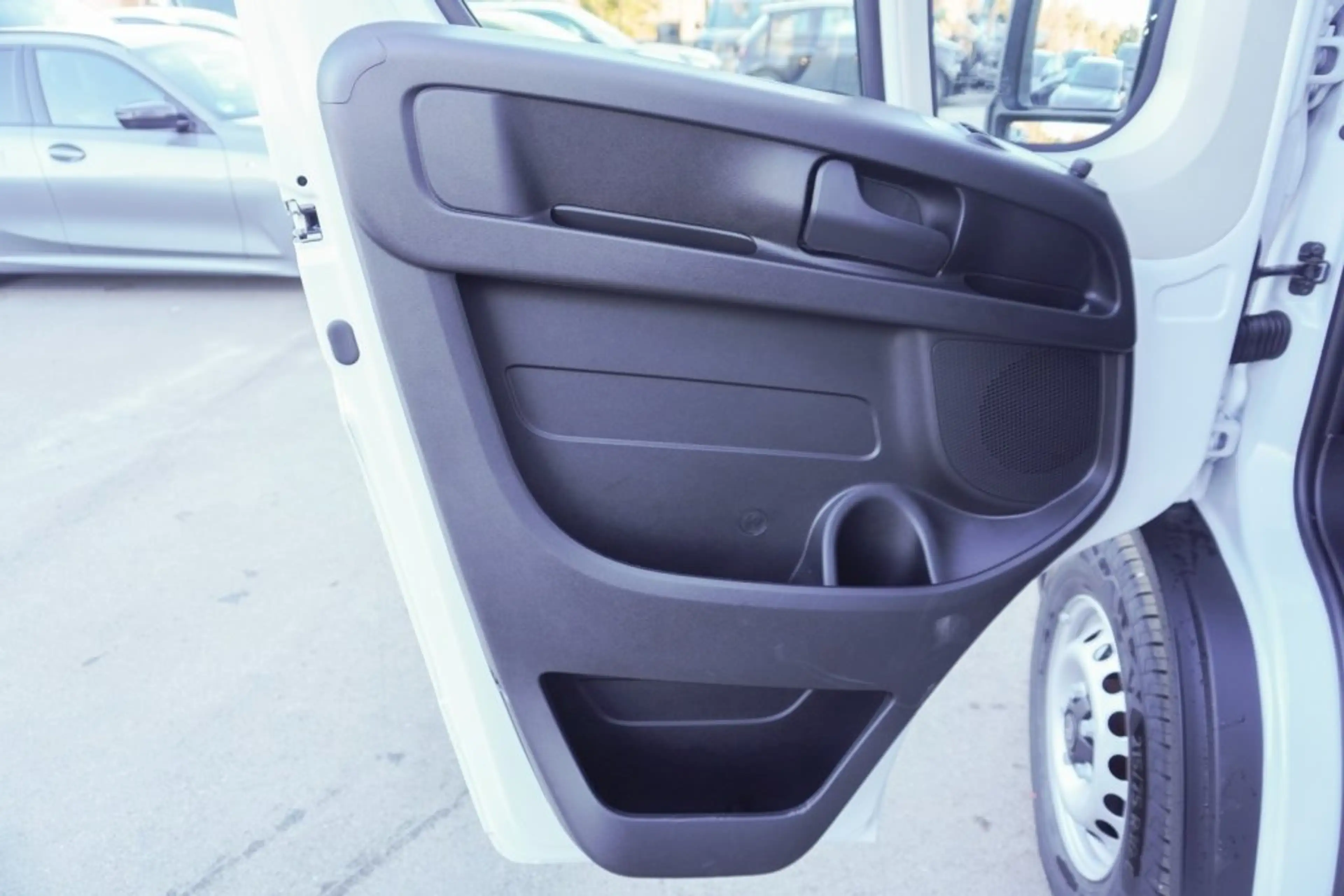 Citroen Jumper Pritsche DK 35+ L2 140 6-Gang — photo 8