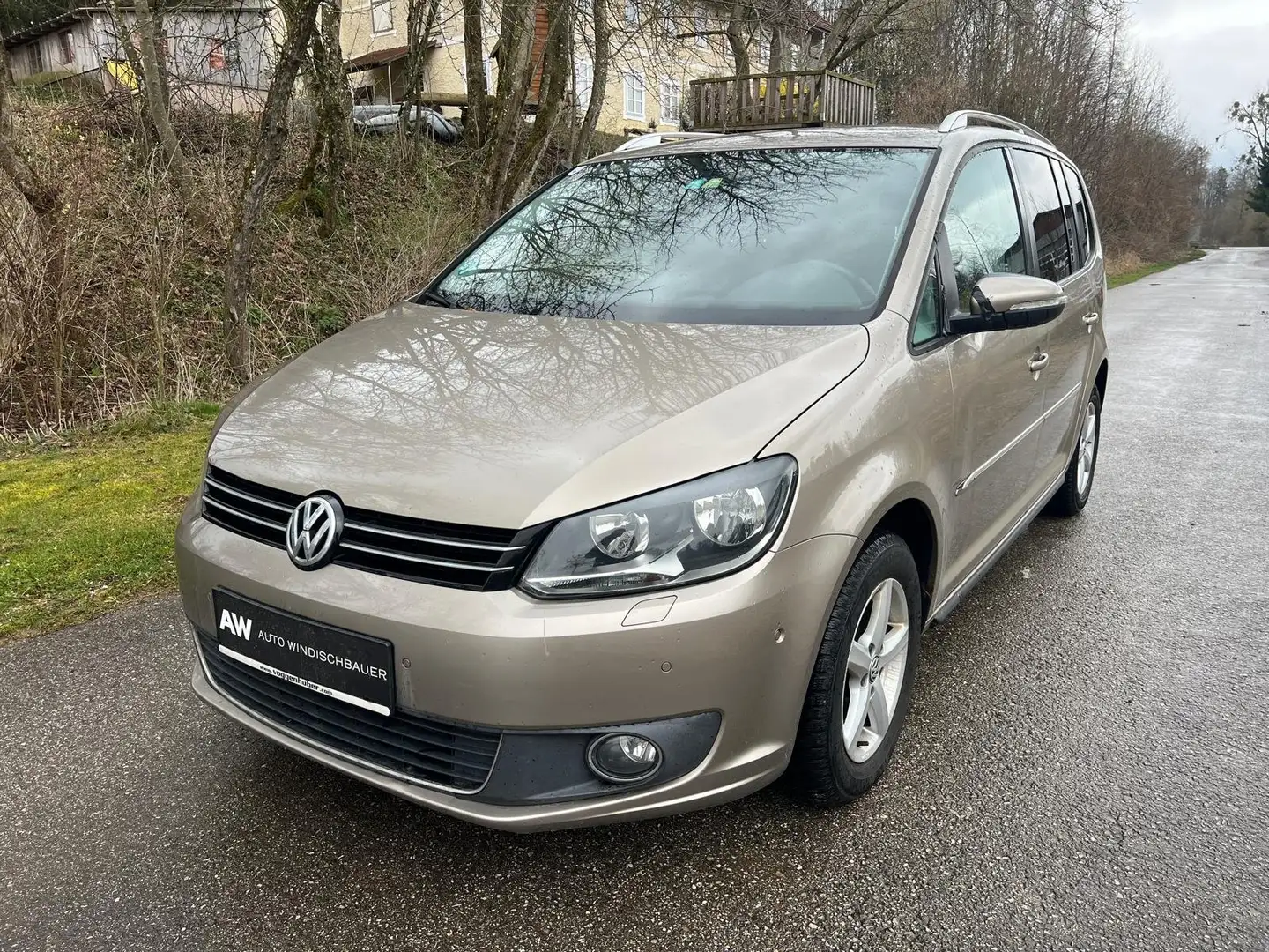 Volkswagen Touran Highline 1,4TSI DSG *AHK*SHZ*Tempomat* Beige - 1