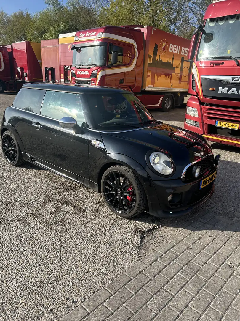 MINI Cooper S 1.6 Zwart - 2