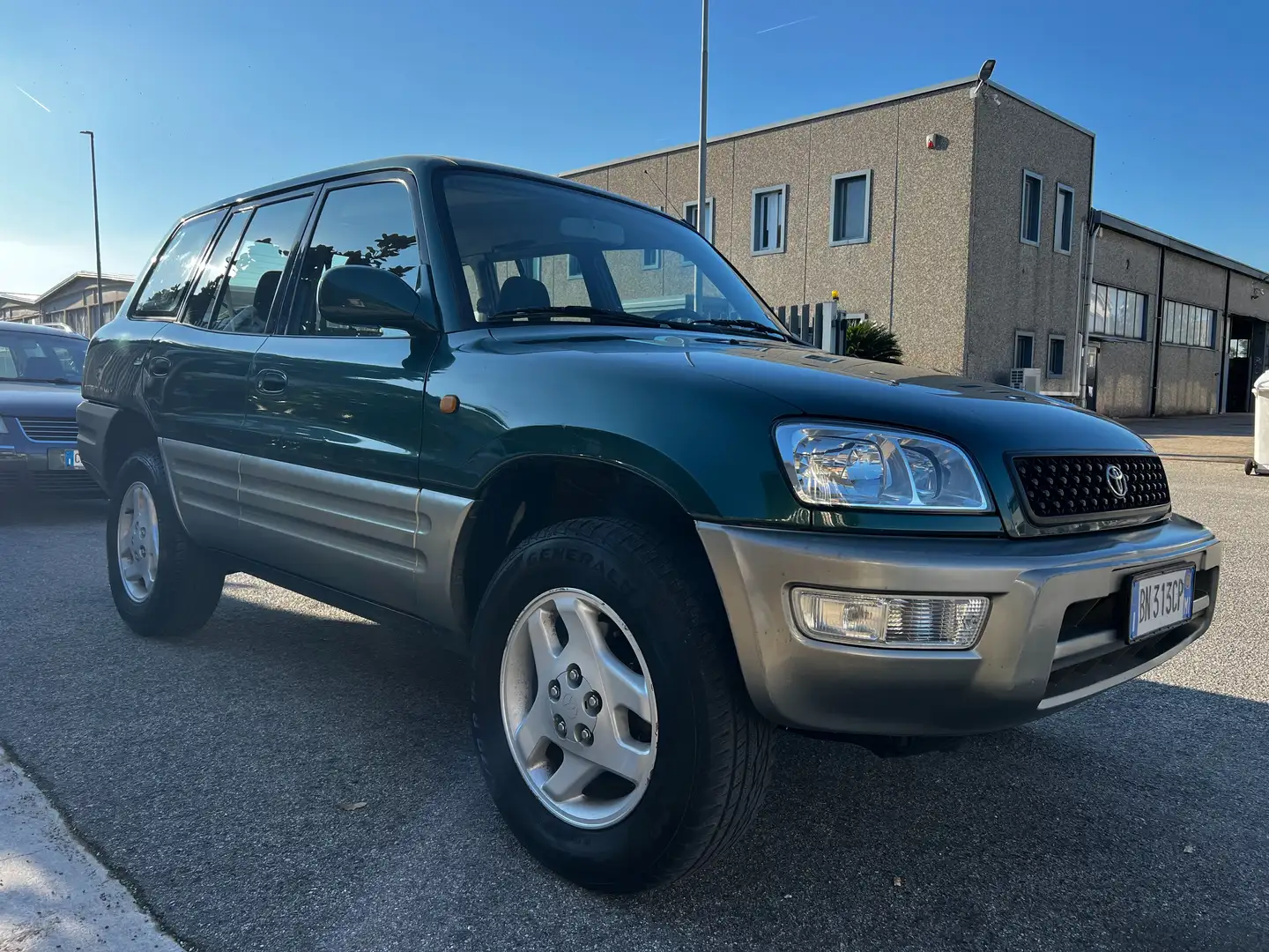 Toyota RAV 4 RAV4 5p 2.0 Fun 4x4 Grün - 1