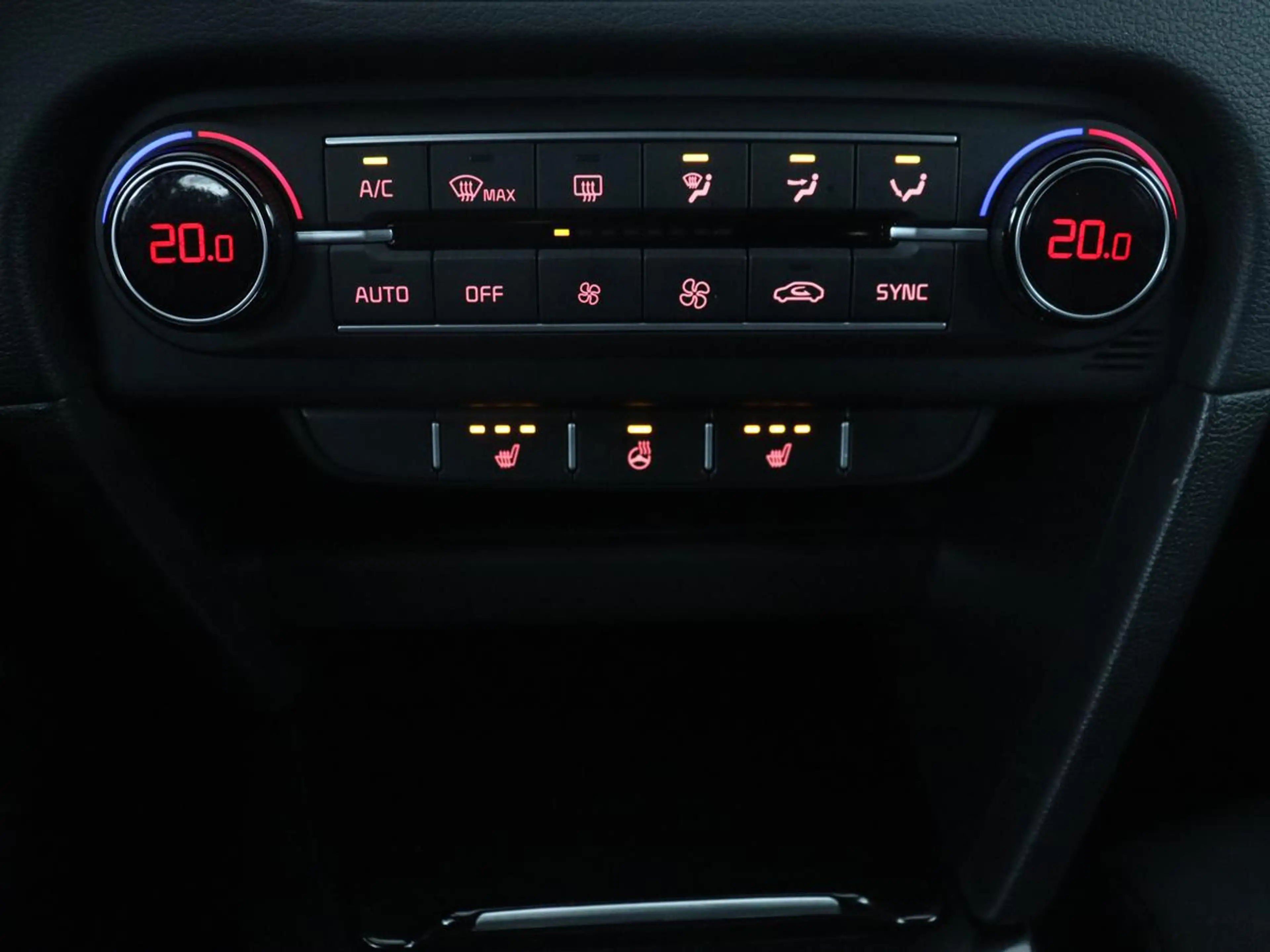 Kia Ceed SW / cee'd SW Sportswagon 1.5 T-GDi MHEV GT-Line Edition | Apple — photo 27