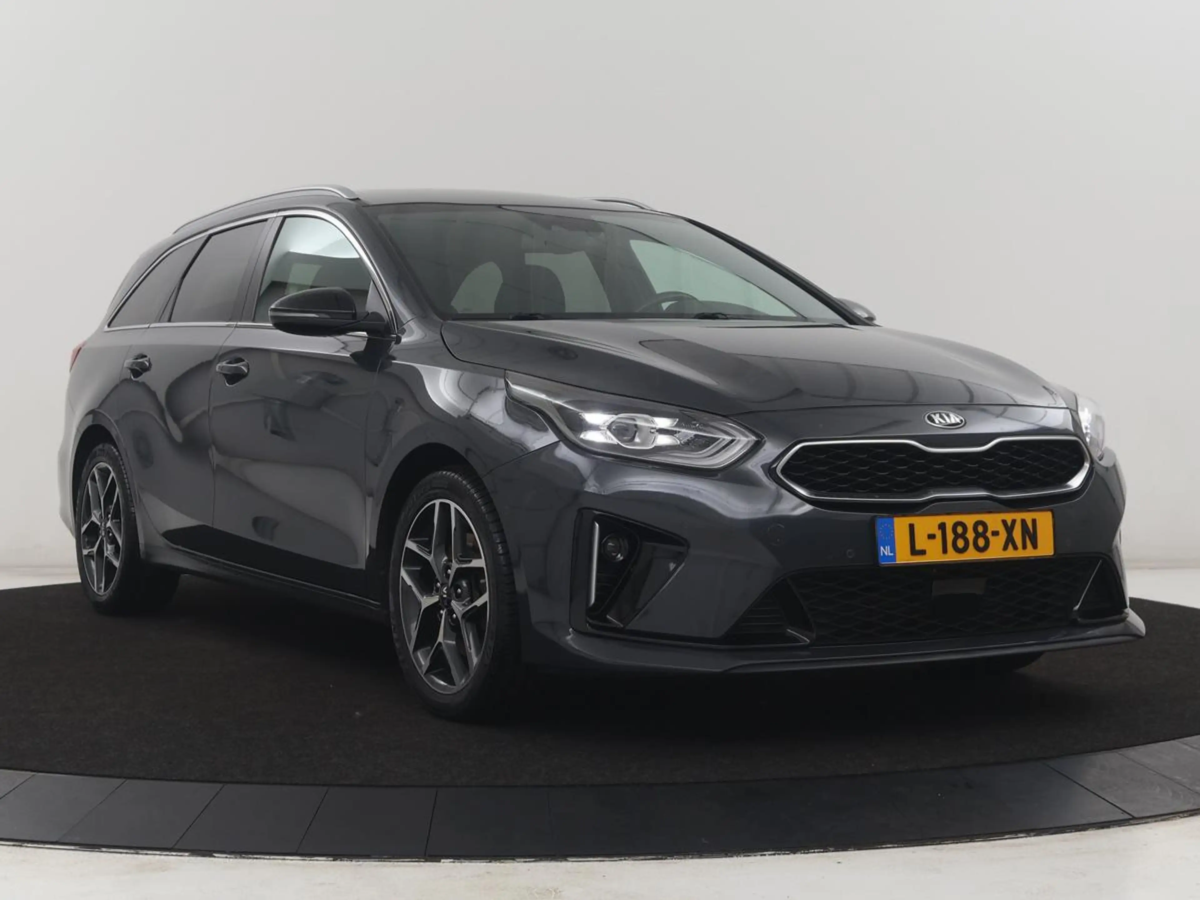 Kia Ceed SW / cee'd SW Sportswagon 1.5 T-GDi MHEV GT-Line Edition | Apple — photo 33