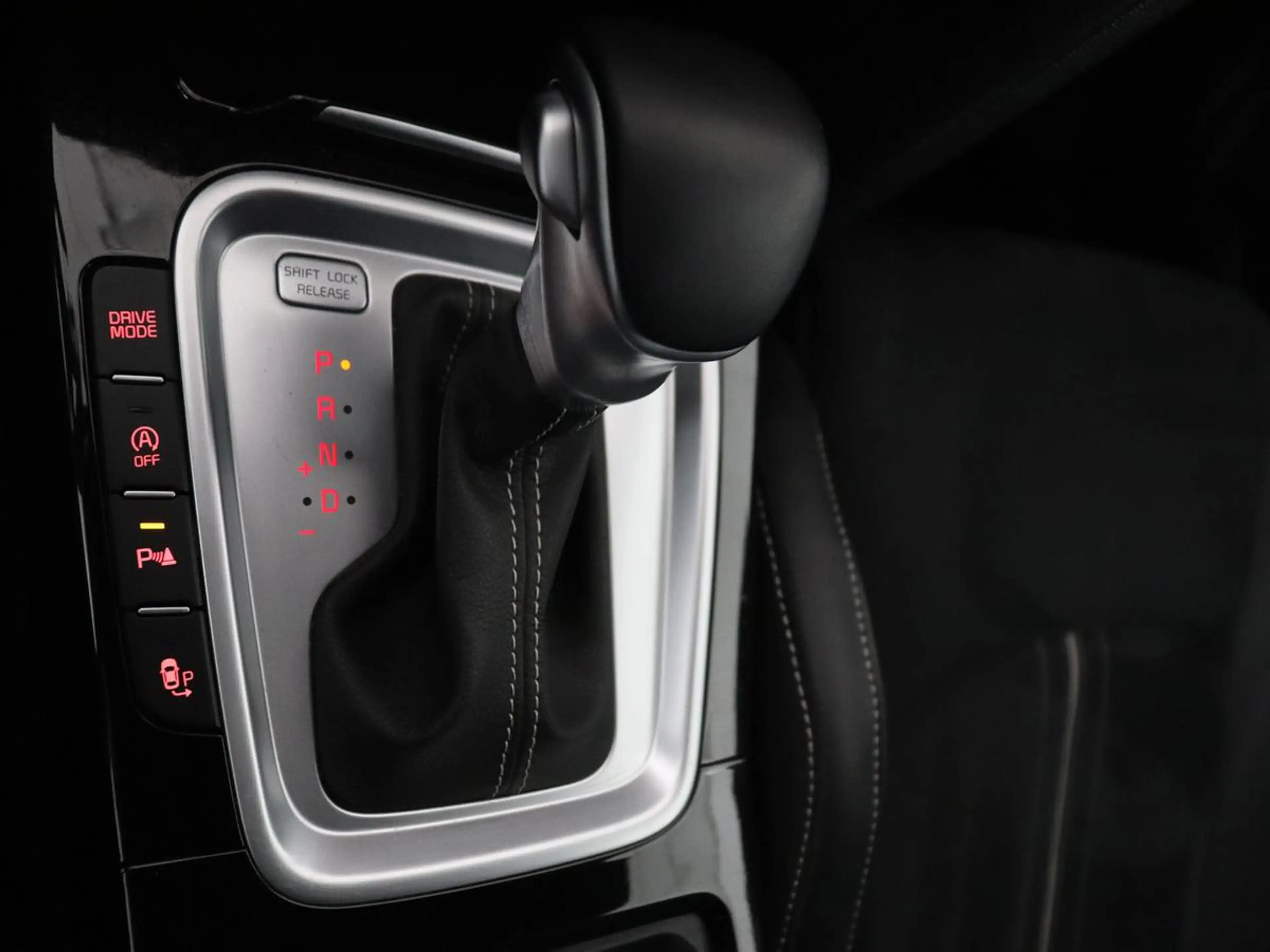 Kia Ceed SW / cee'd SW Sportswagon 1.5 T-GDi MHEV GT-Line Edition | Apple — photo 16