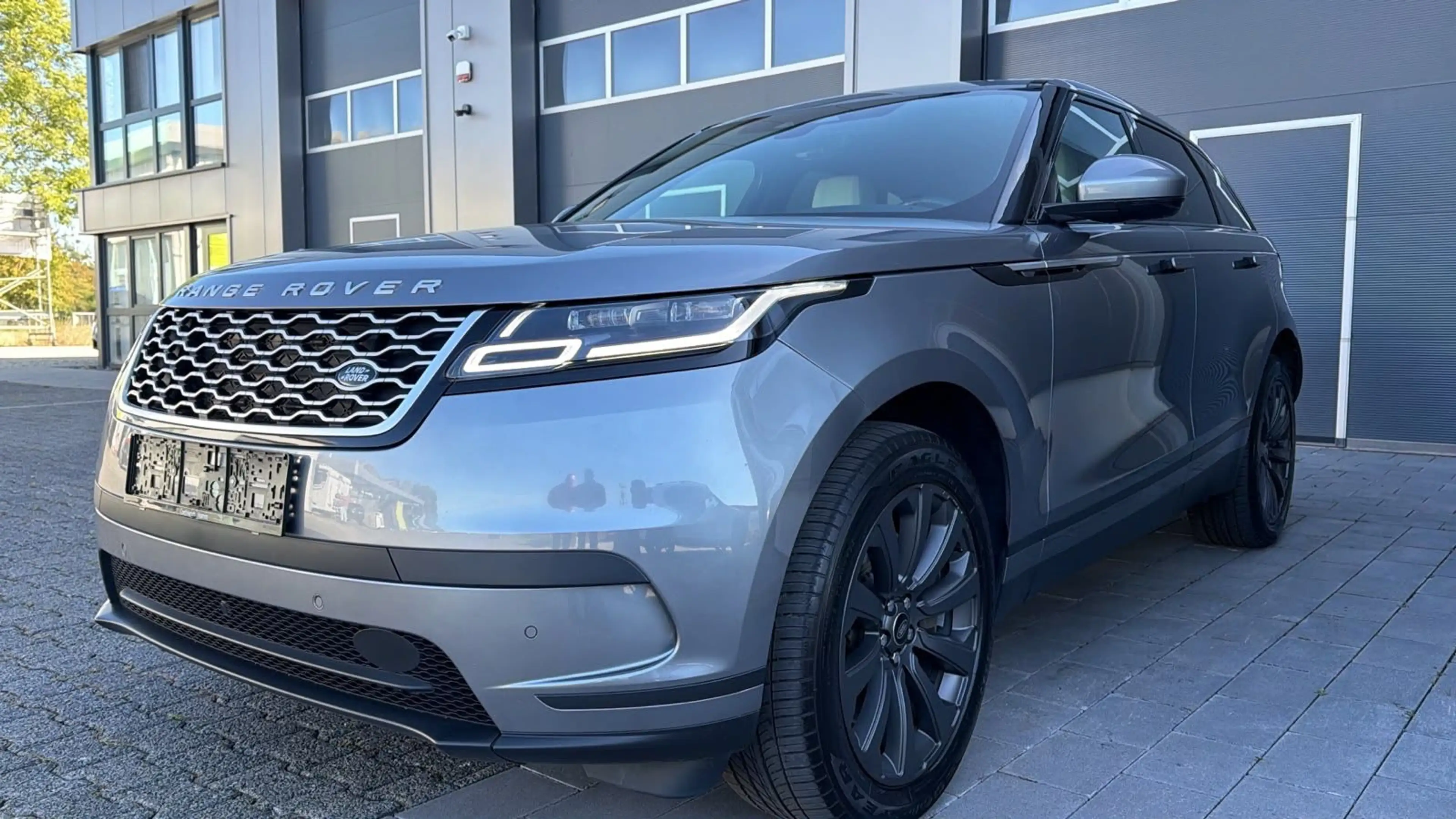 Land Rover Range Rover Velar S Hybrid — photo 5